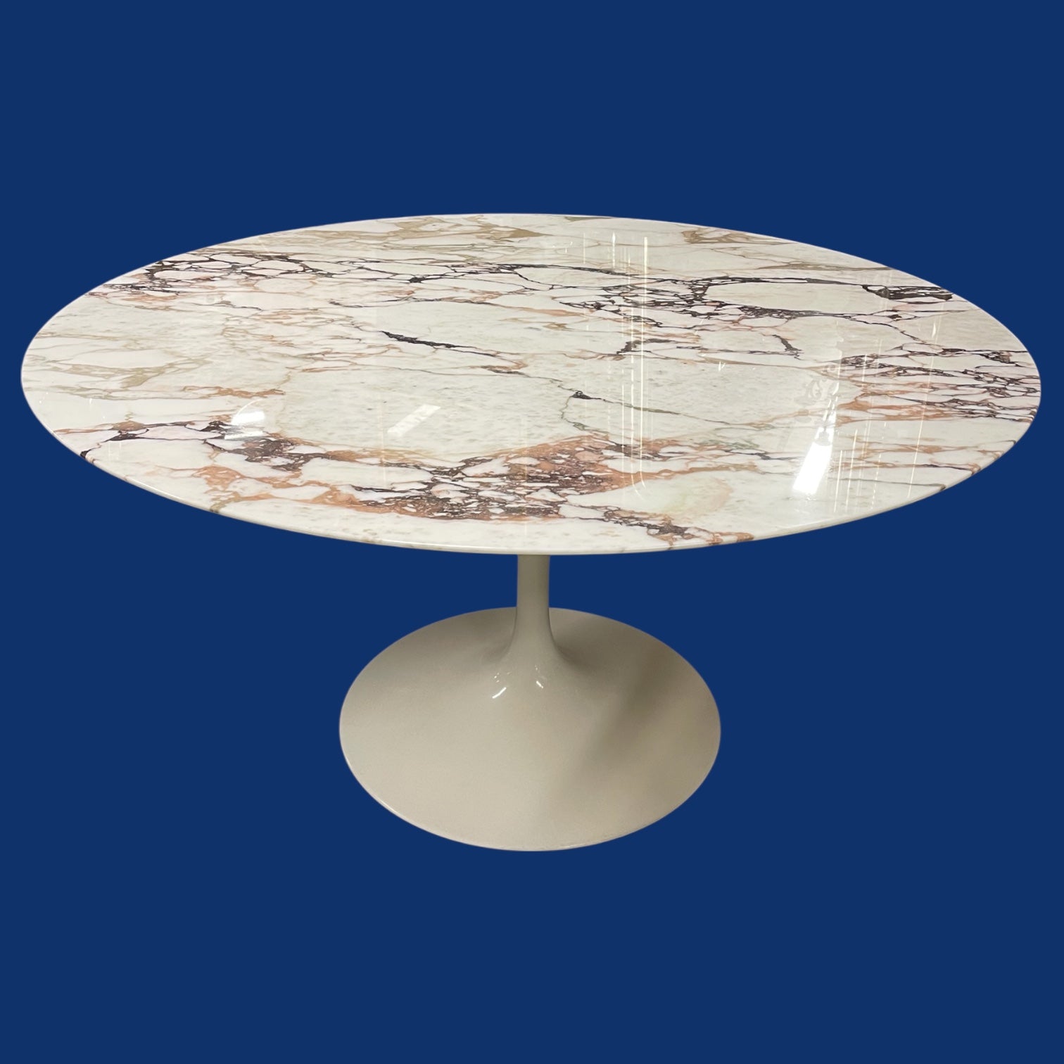 Table Knoll Eero Saarinen Modèle Tulipe En Marbre 137 Cm