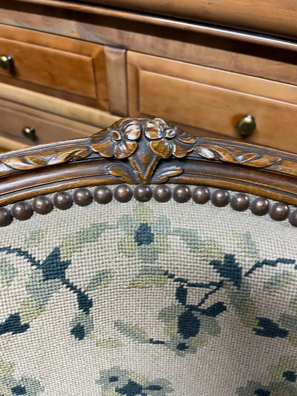 Paire de fauteuils en hêtre de style Louis XV époque 19ème