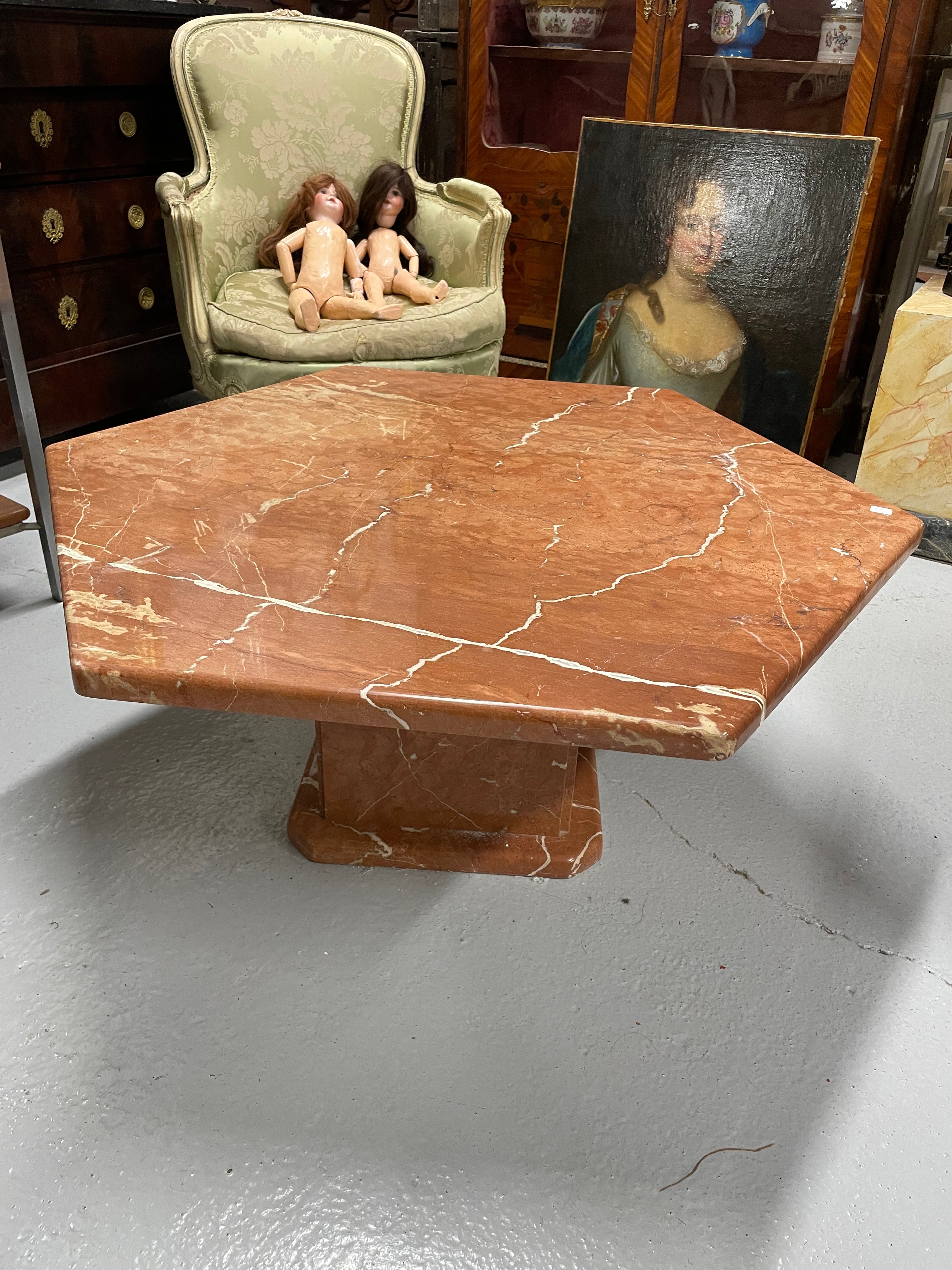 Table basse vintage en marbre