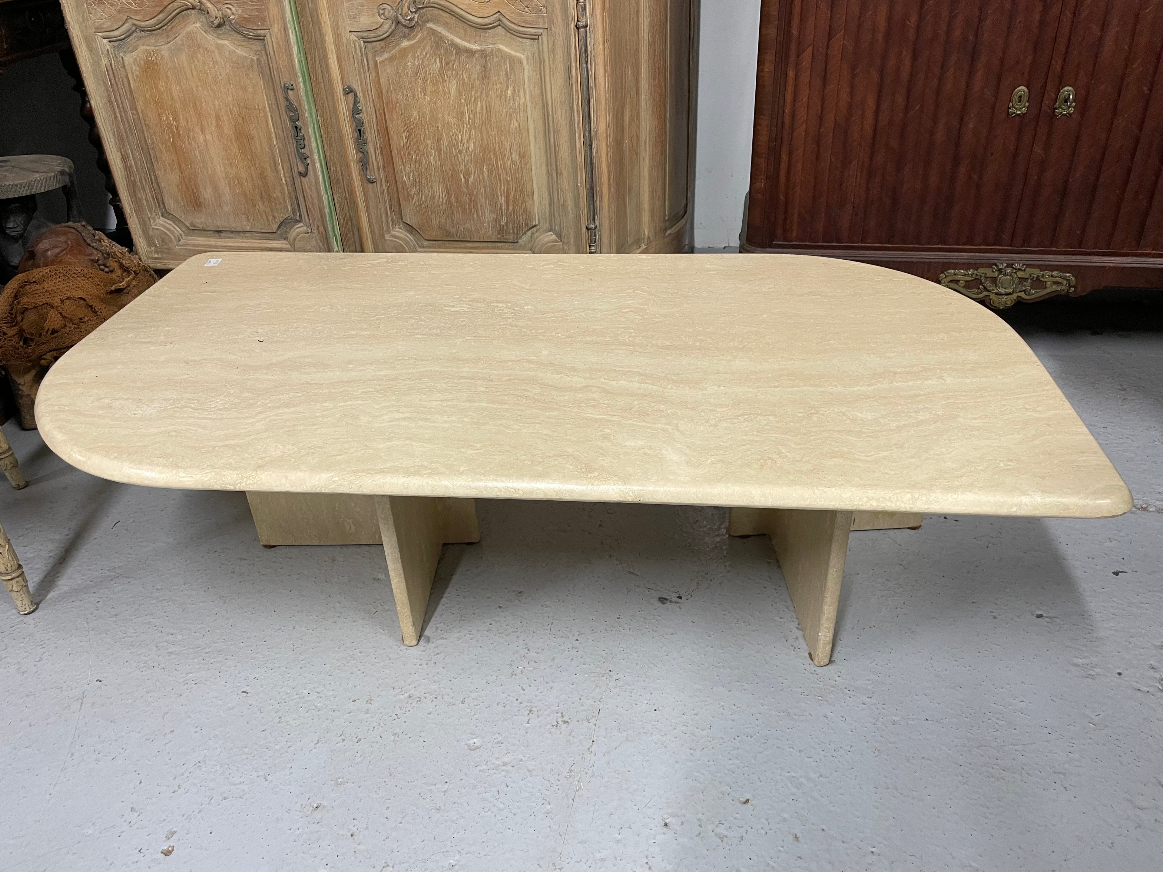 Table basse vintage en travertin