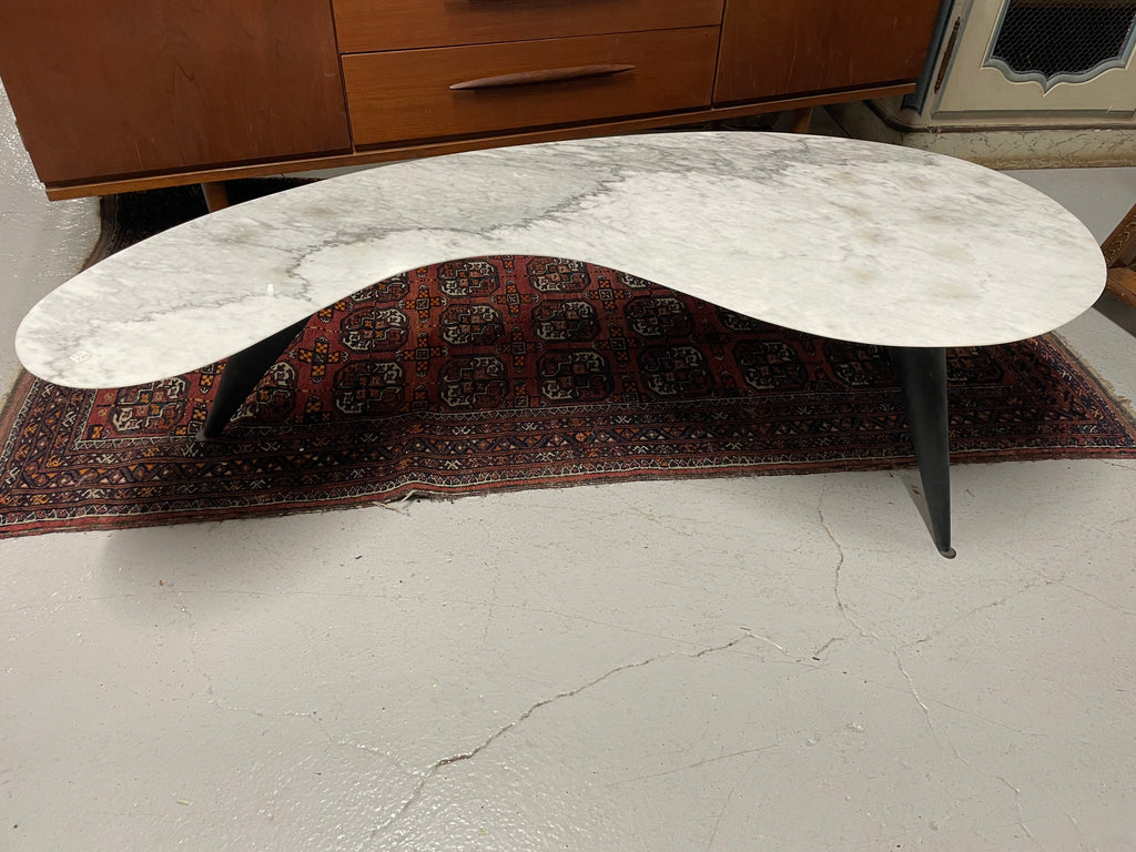 Table basse haricot ou virgule marbre de carrare