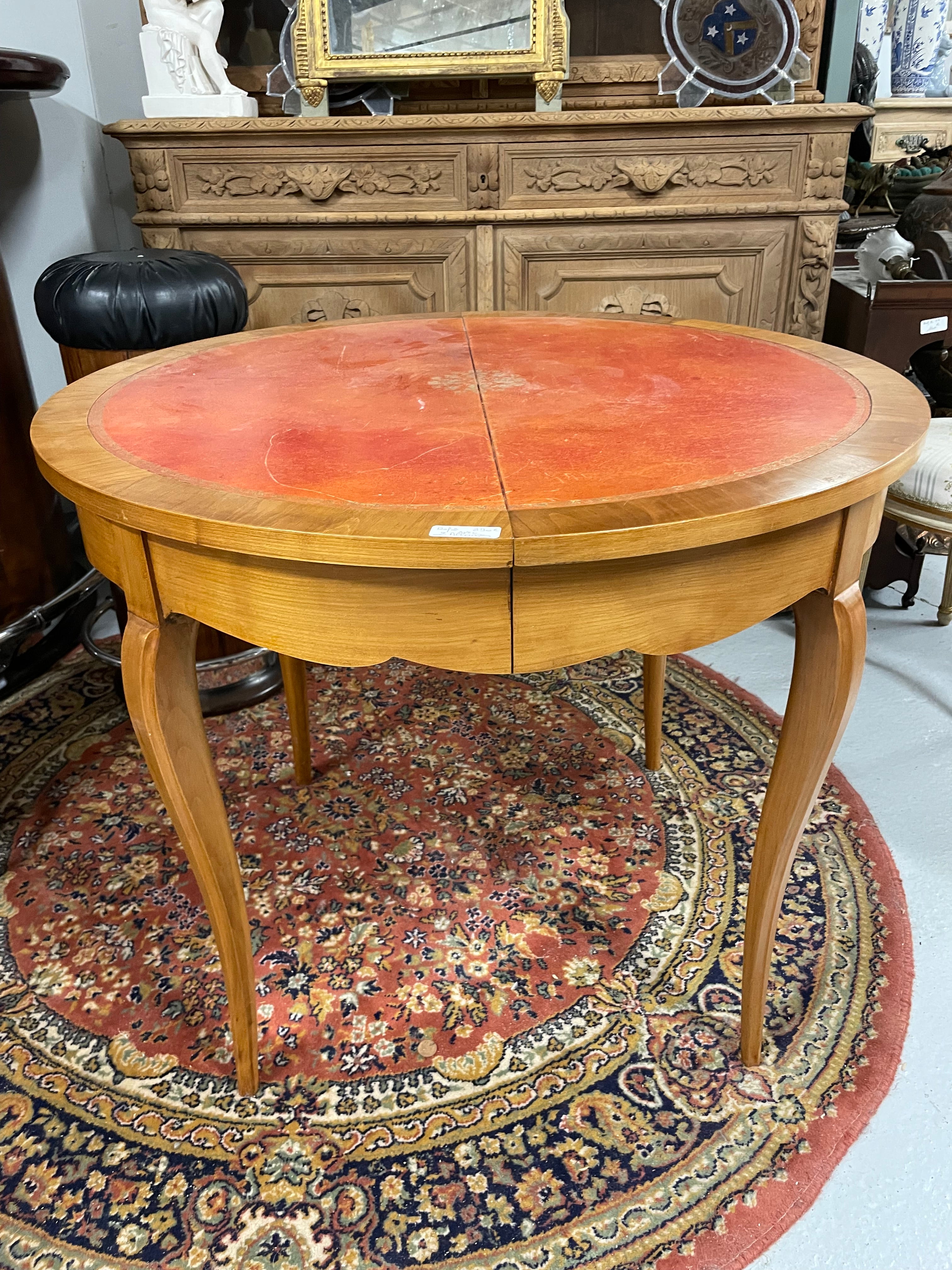 Table style Louis XV et deux allonges
