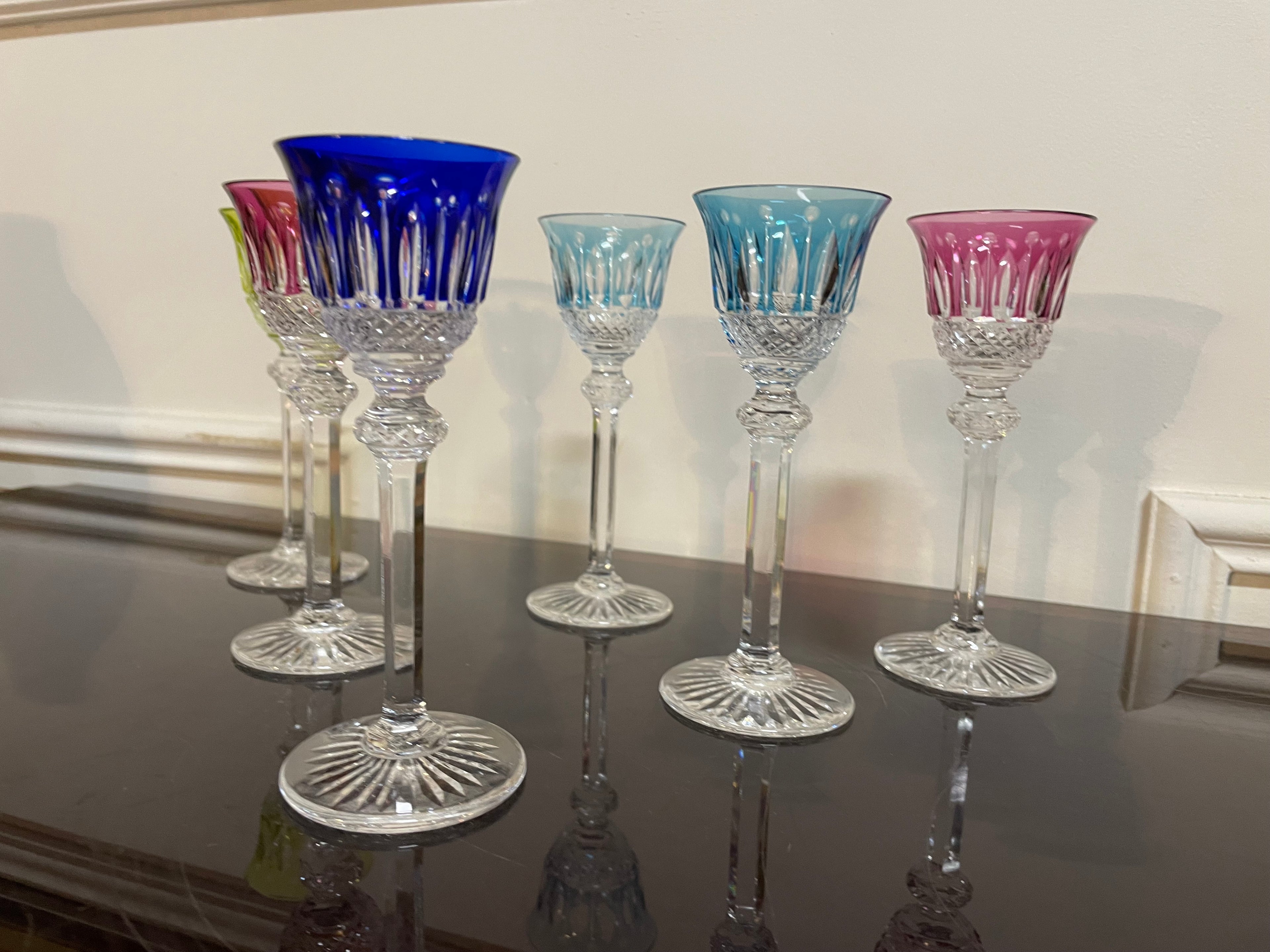 Vendus - 6 VERRES À LIQUEUR EN CRISTAL DE COULEUR SAINT LOUIS MODÈLE TOMMY H: 13,5