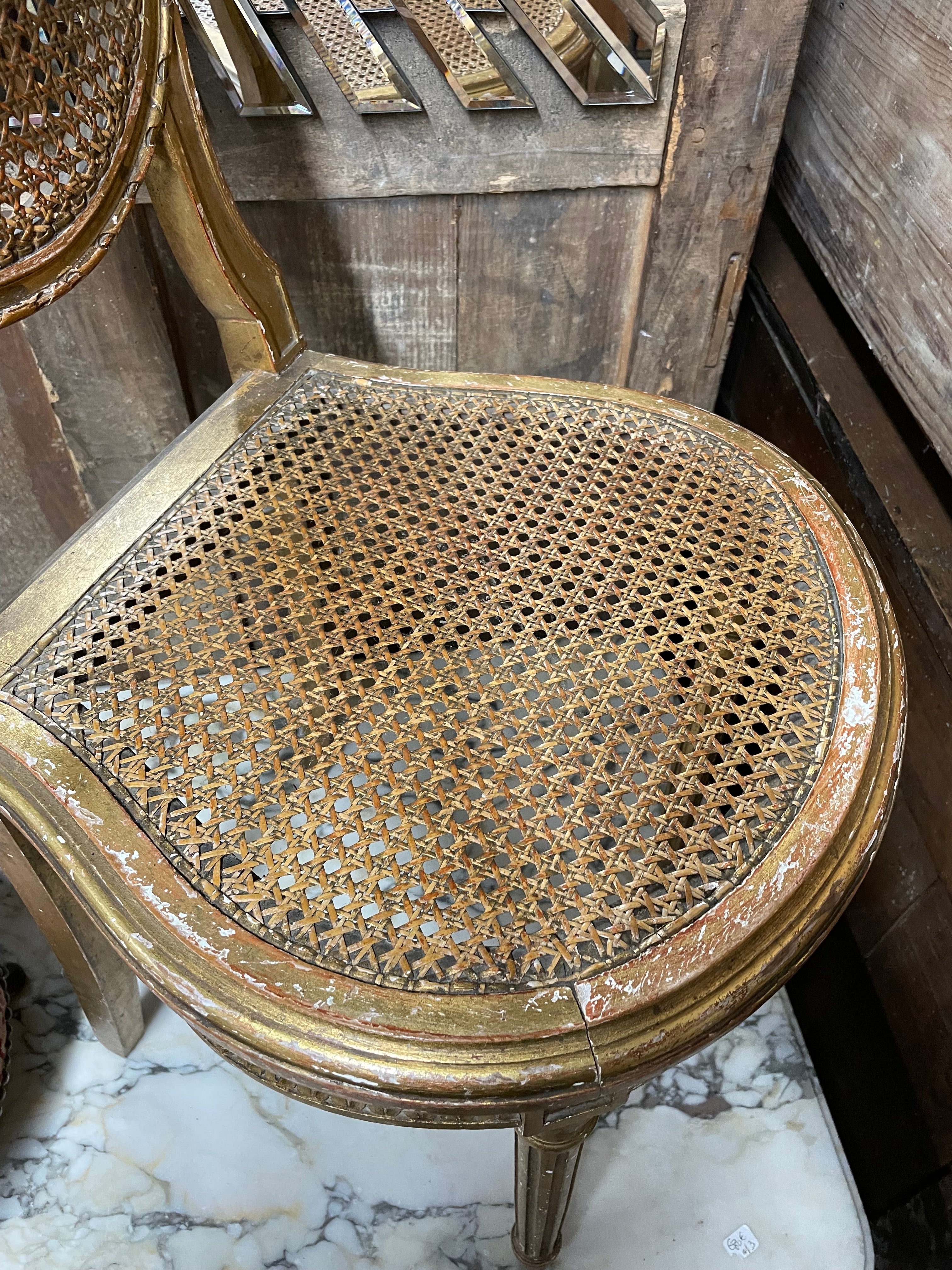 Petite chaise Louis XVI bois doré