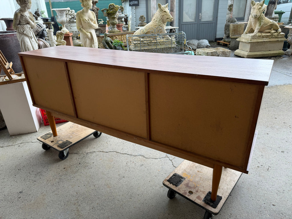 Enfilade en teck scandinave vers 1960