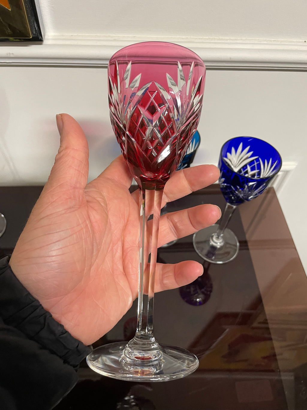 6 VERRES ROEMERS EN CRISTAL DE COULEUR SAINT LOUIS MODÈLE CHANTILLY H: 21,5