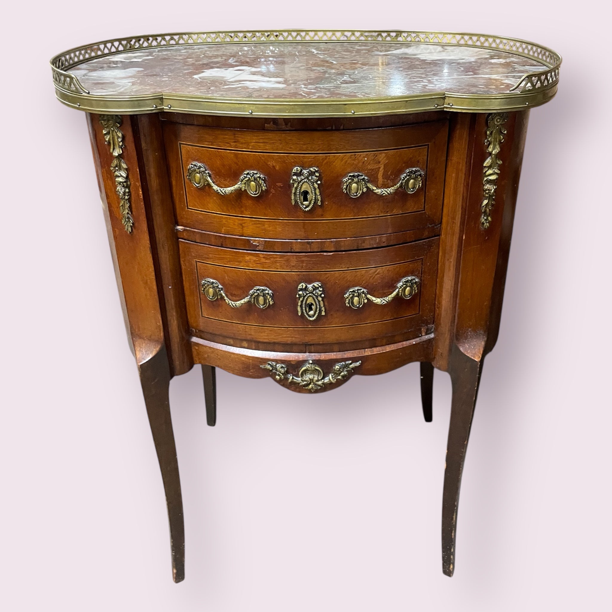 Table rognon style Louis XVI