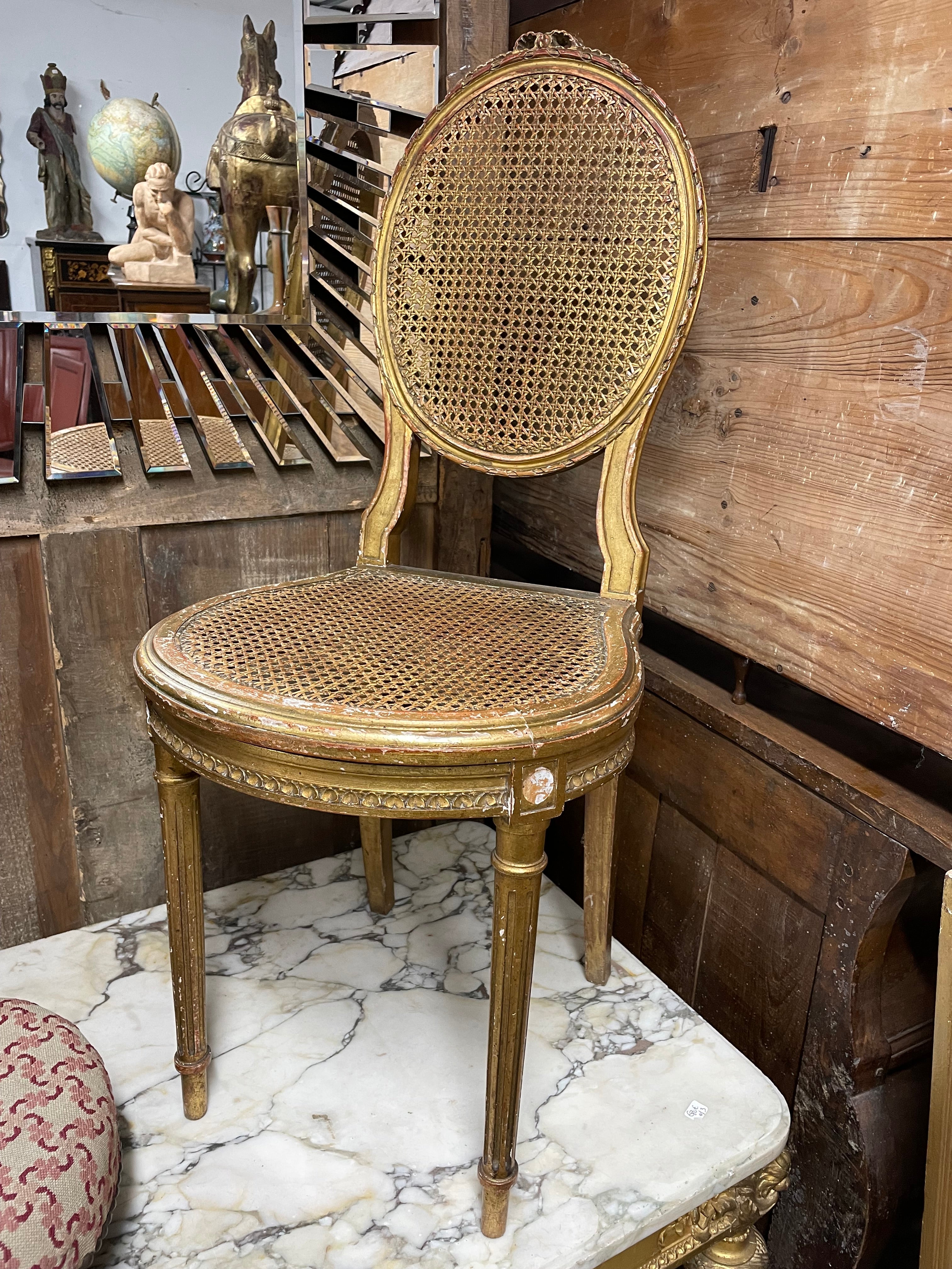 Petite chaise Louis XVI bois doré