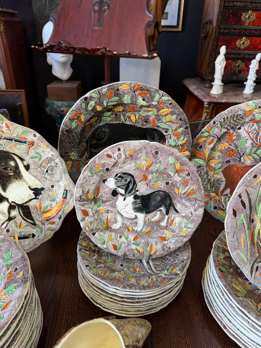 GIEN - MODÈLE RAMBOUILLET - SERVICE DE TABLE EN FAÏENCE DE GIEN DÉCOR DE CHASSE 53 PIÈCES