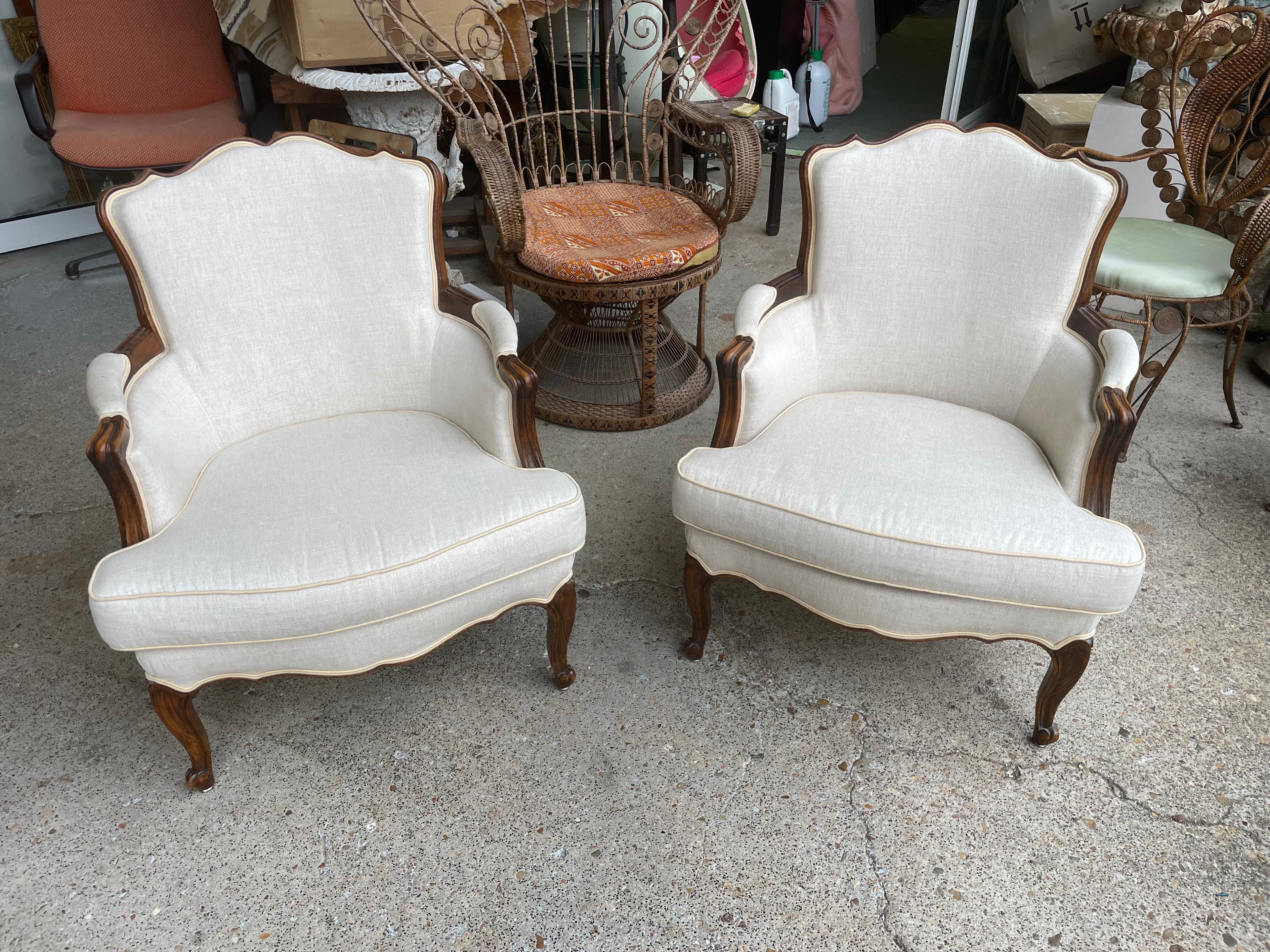 Paire de fauteuils Style Louis XV Blanc cassé