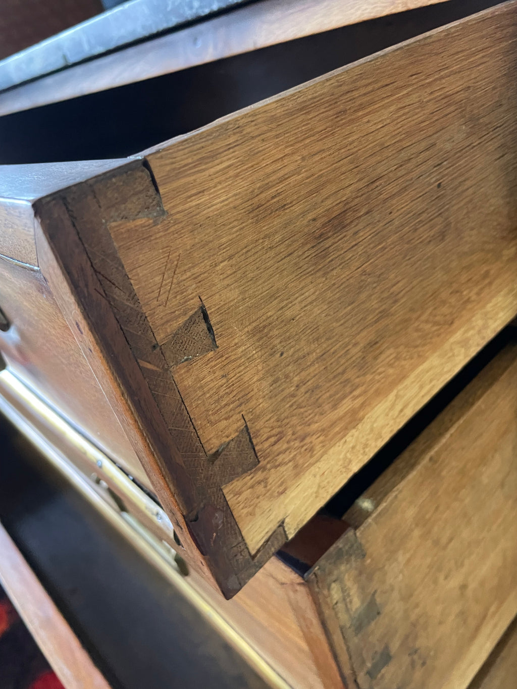 Commode époque Louis XVI en acajou