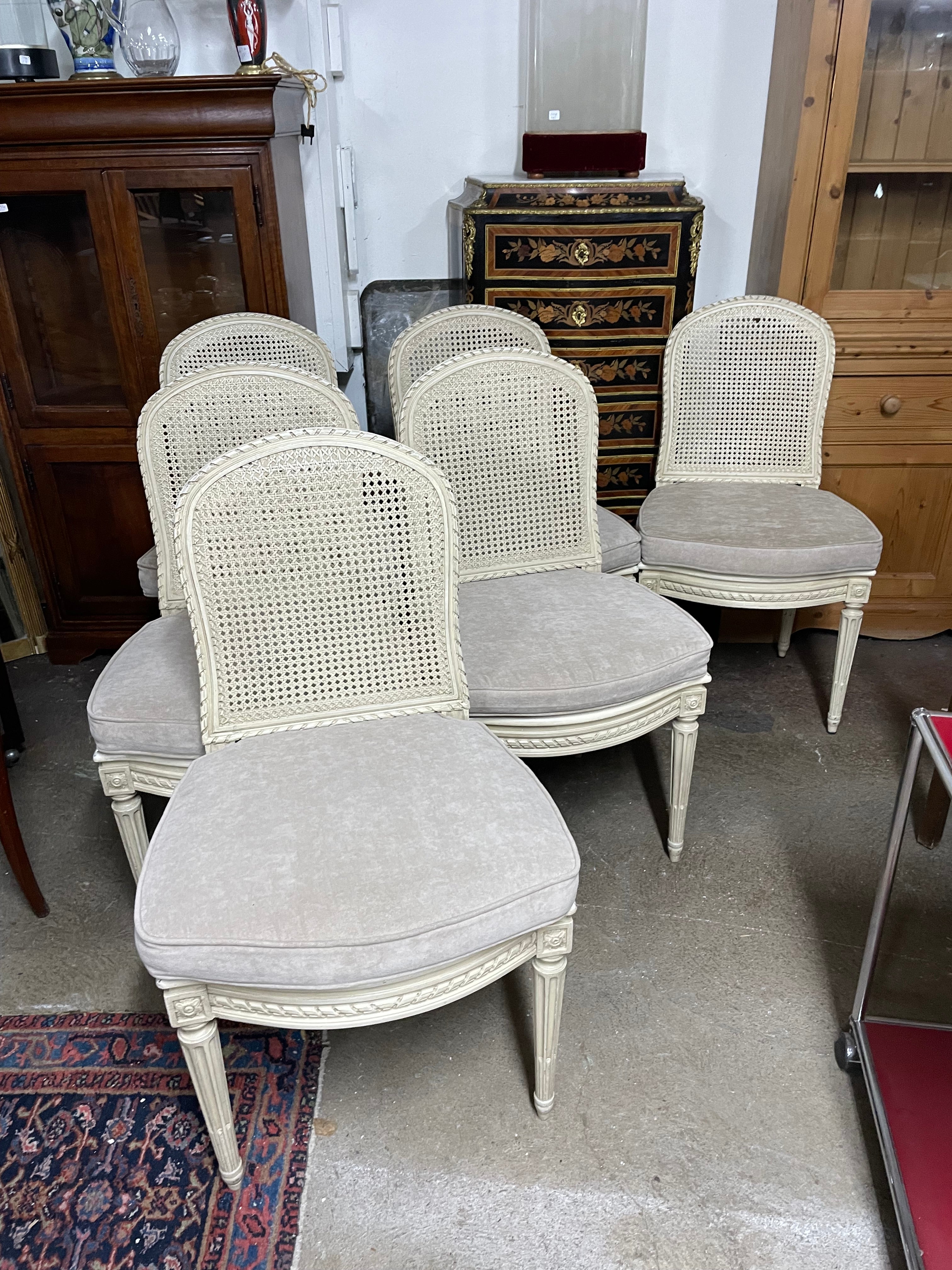 6 chaises style Louis XVI et leur coussin vers 1900
