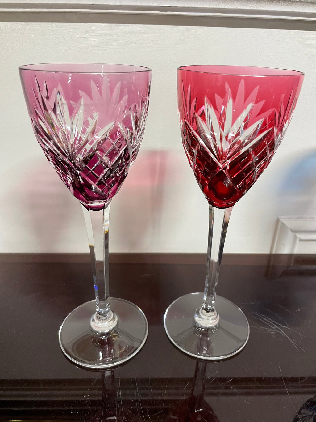 6 VERRES ROEMERS EN CRISTAL DE COULEUR SAINT LOUIS MODÈLE CHANTILLY H: 21,5