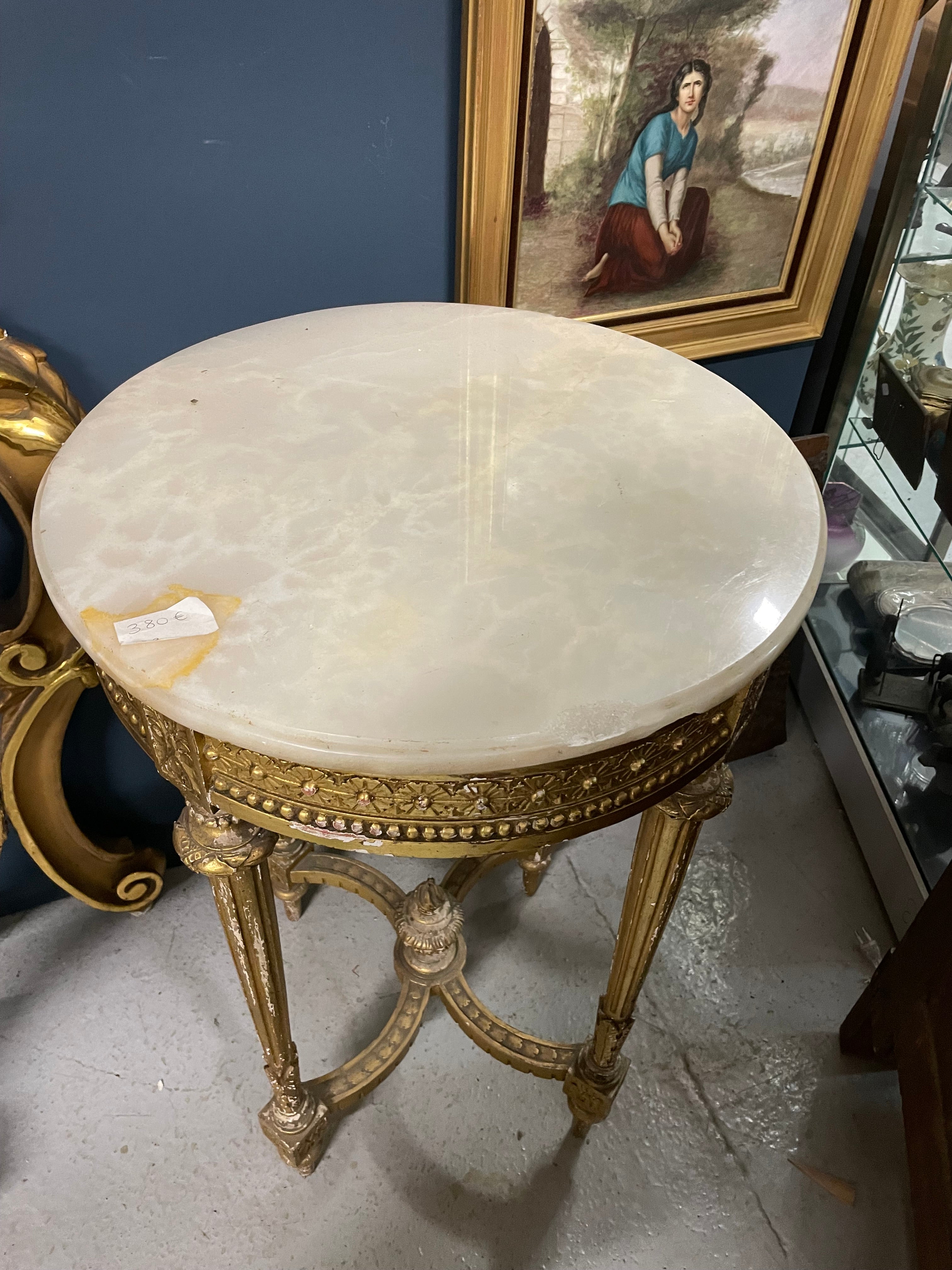Guéridon de style Louis XVI Bois doré et marbre