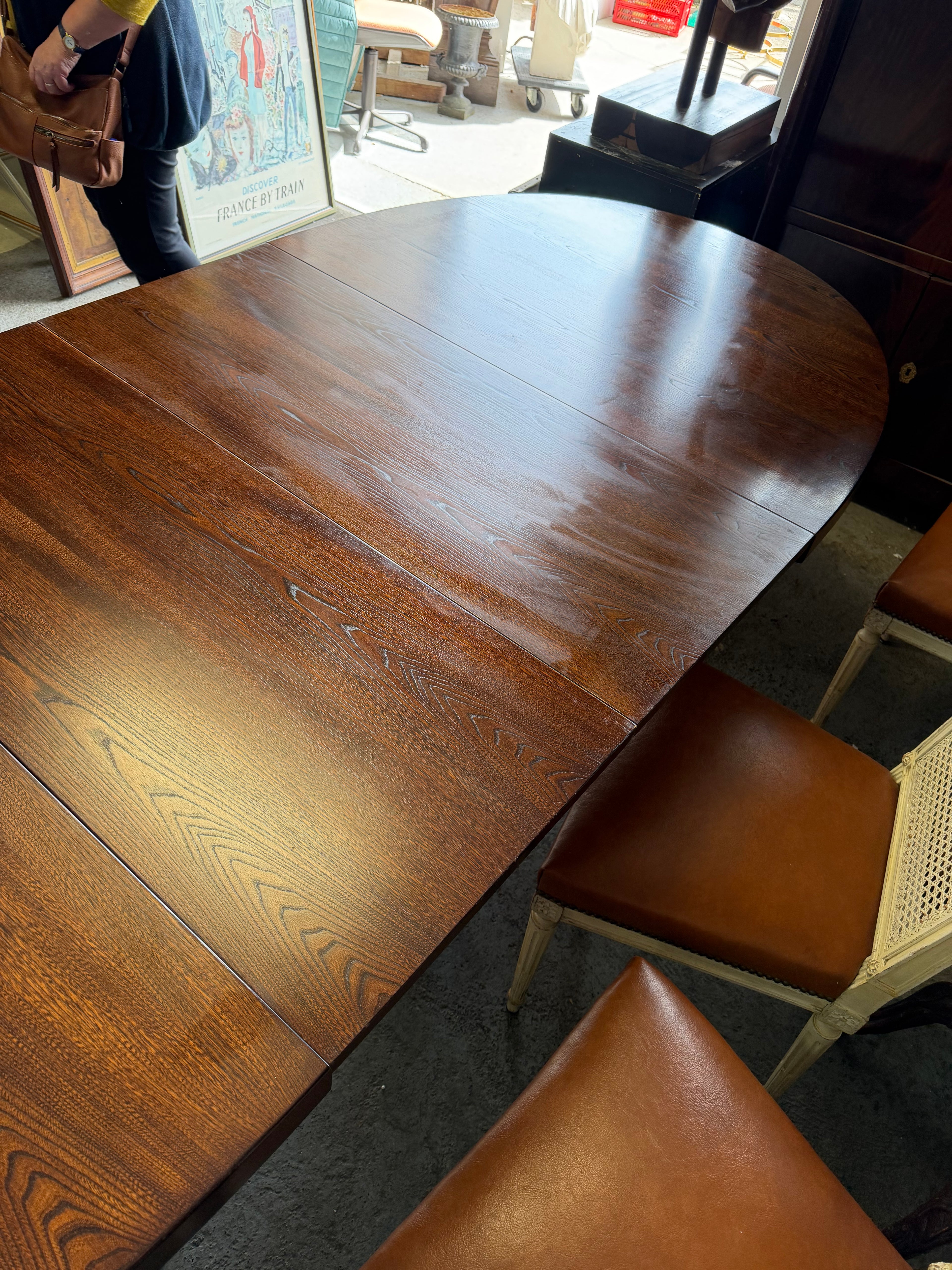 Grande table ovale Baumann circa 1960