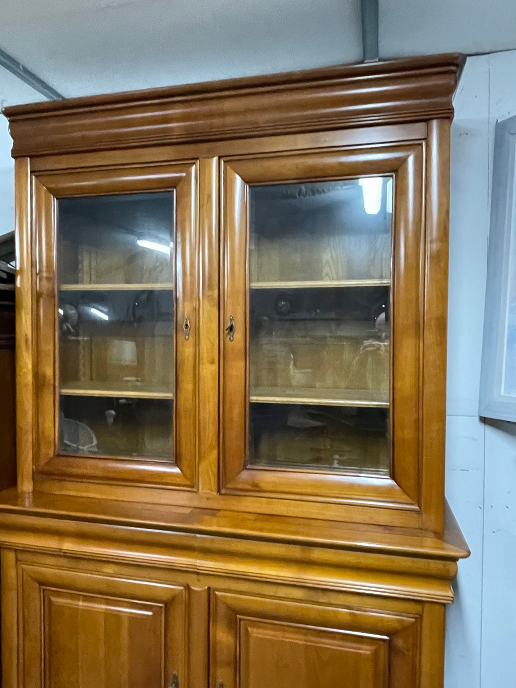 Buffet deux corps Louis Philippe en Merisier