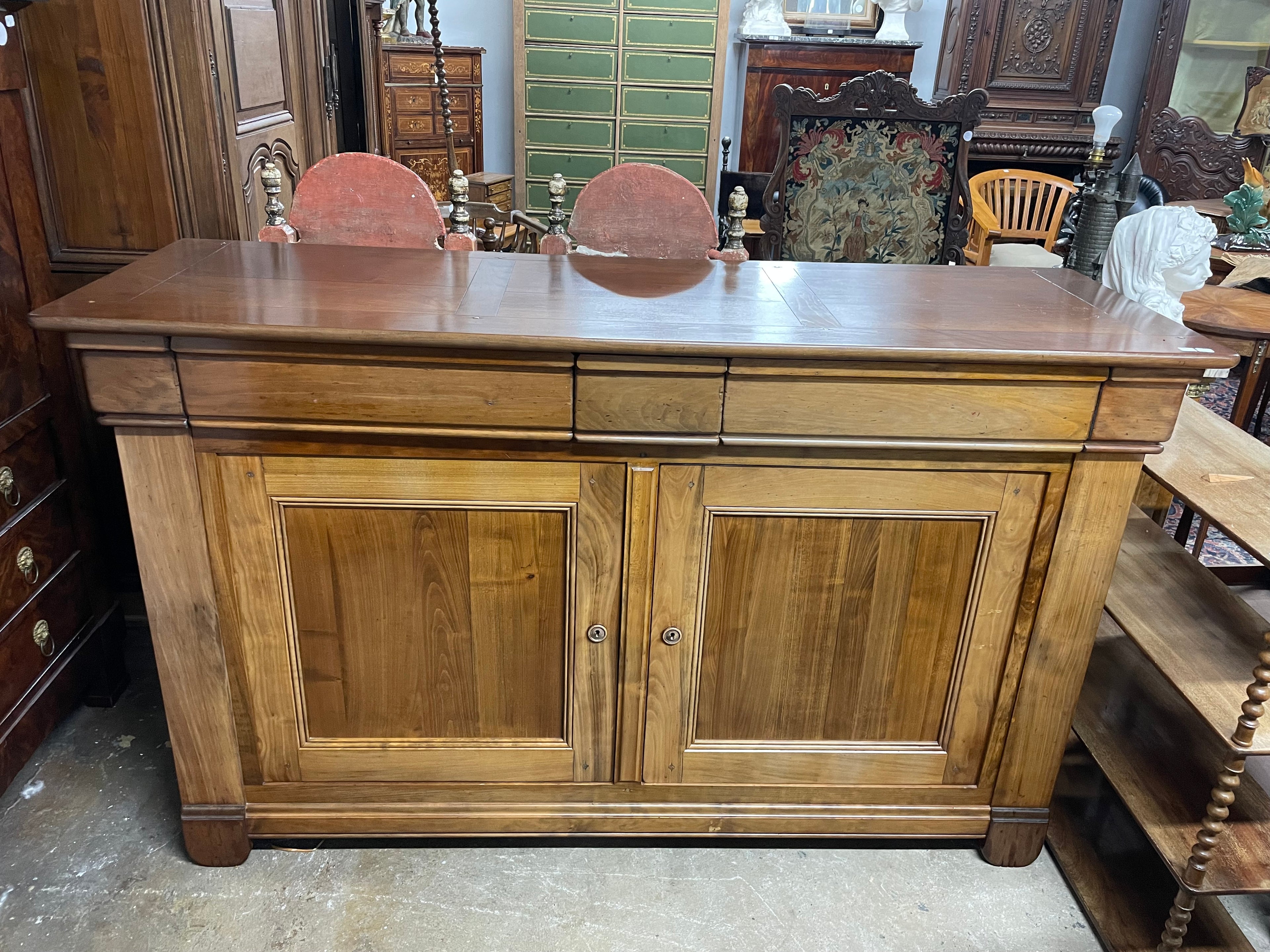 Buffet moderne merisier style Louis Philippe