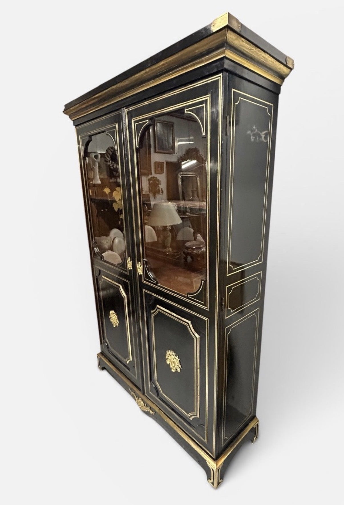 BIBLIOTHÈQUE OU VITRINE EN BOIS LAQUÉ NOIR DE STYLE LOUIS XIV ÉPOQUE NAPOLÉON III