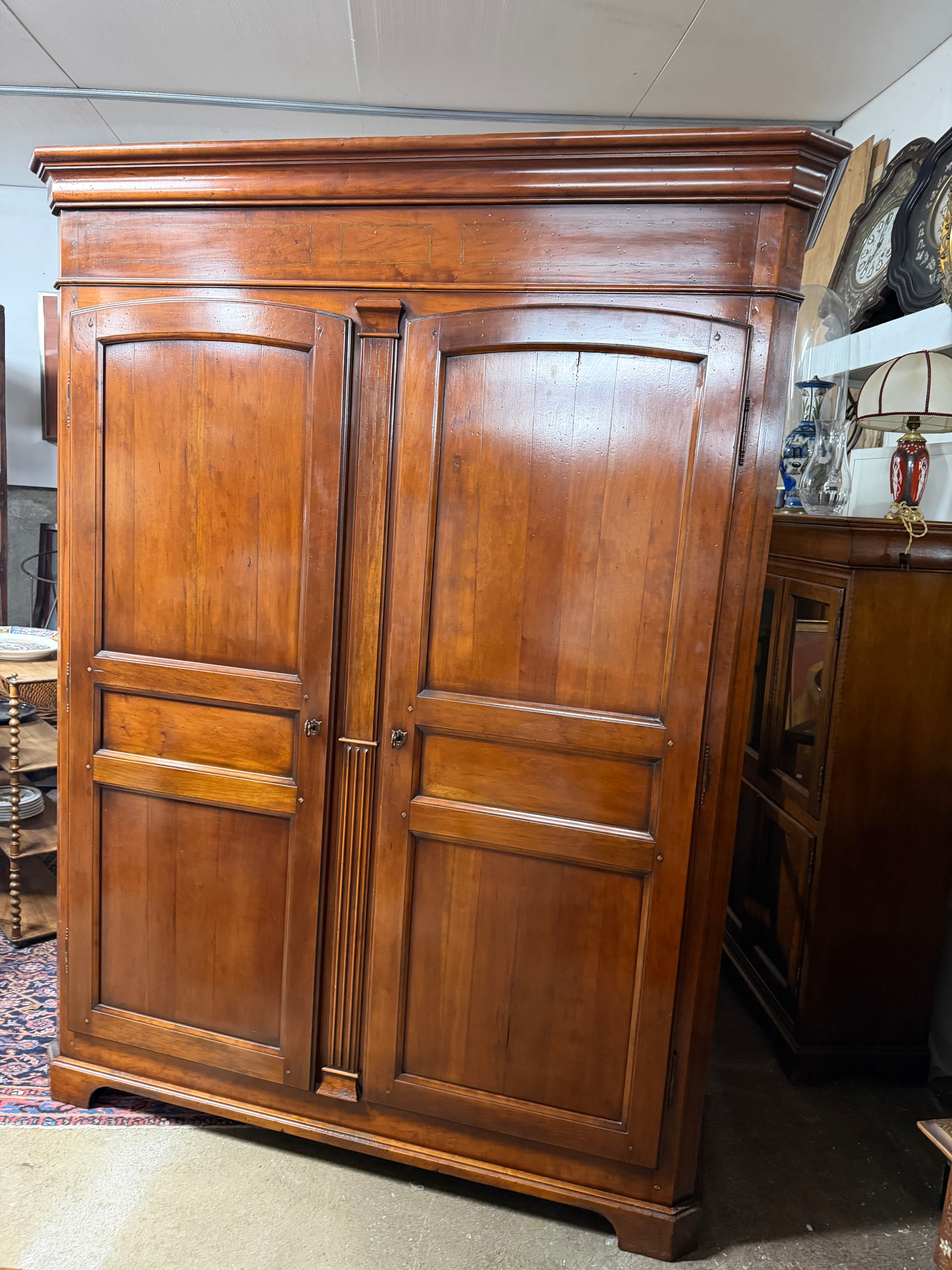 Armoire en merisier