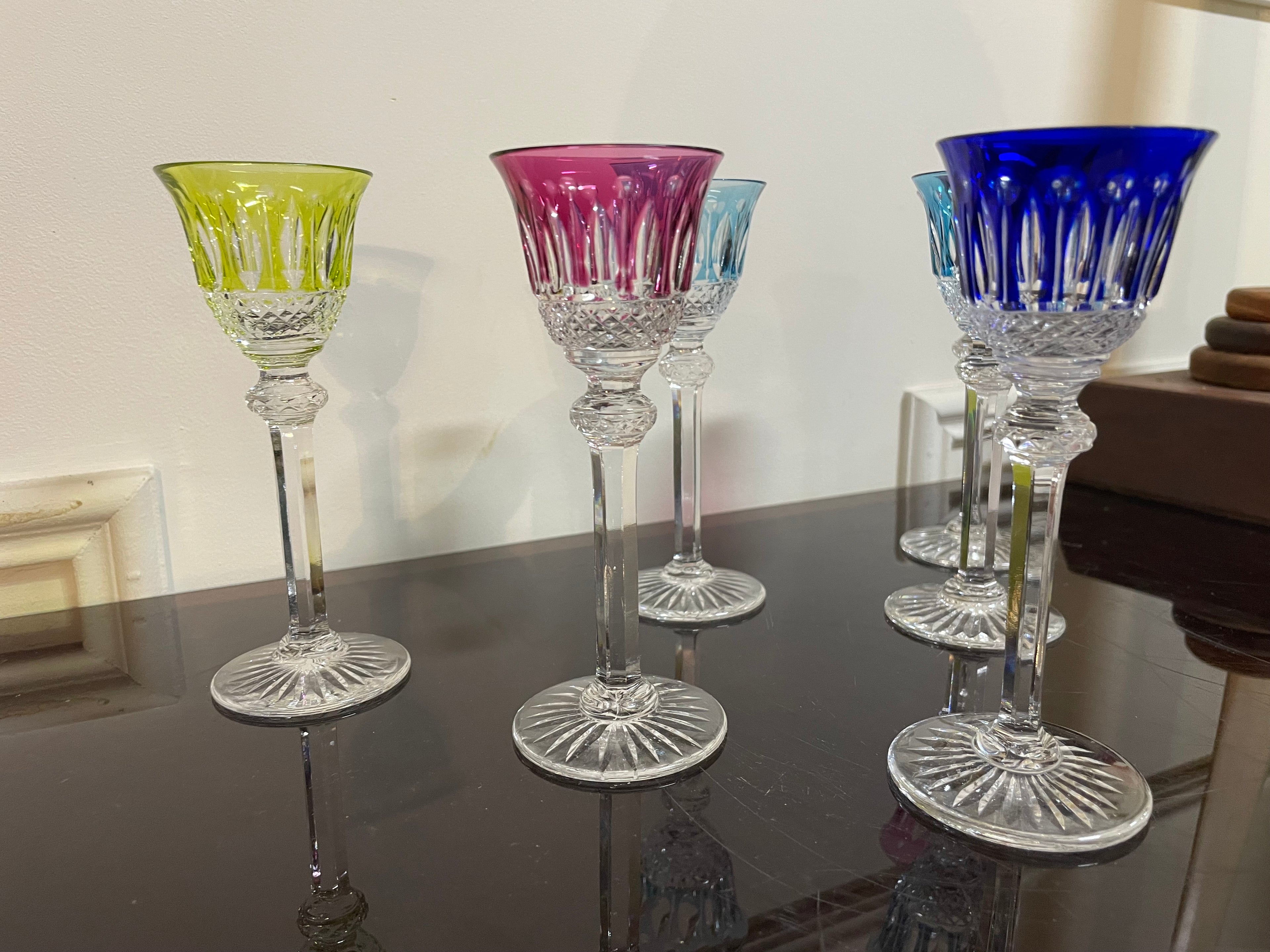 Vendus - 6 VERRES À LIQUEUR EN CRISTAL DE COULEUR SAINT LOUIS MODÈLE TOMMY H: 13,5