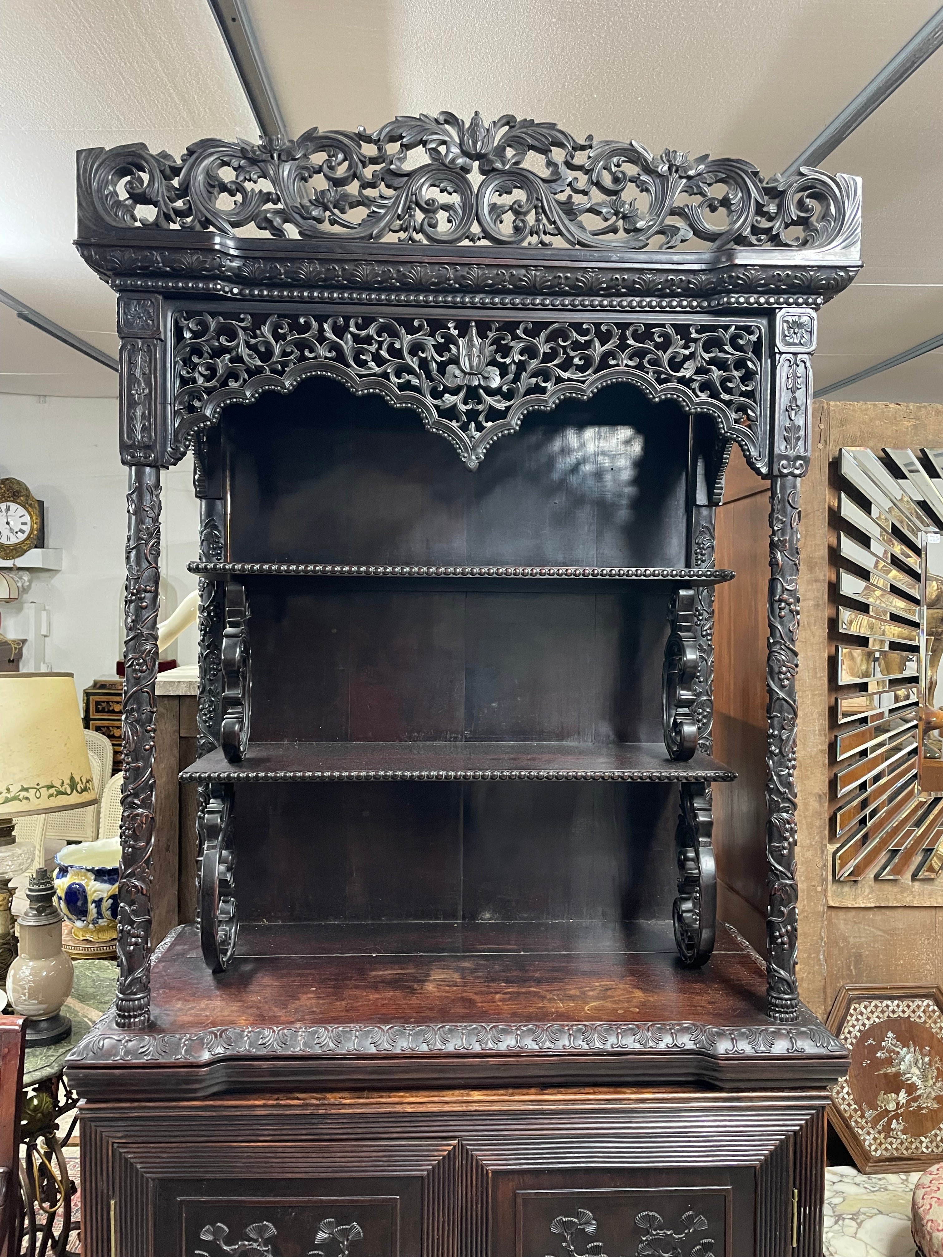 Meuble indochinois en bois exotique fin 19ème