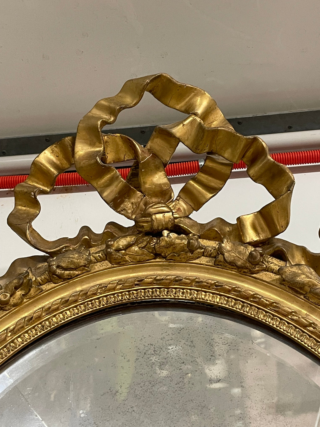 Miroir oval de style Louis XVI époque Napoléon III
