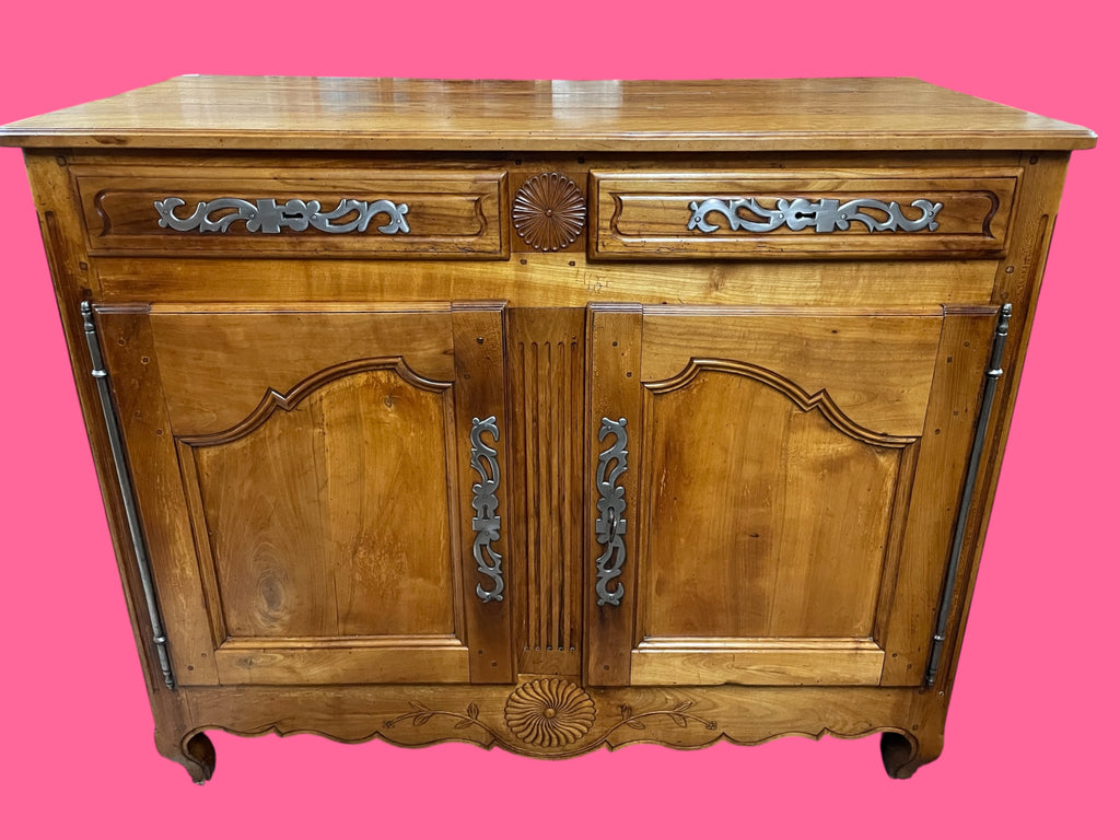 VENDU - Buffet rustique Louis XV en noyer 19ème