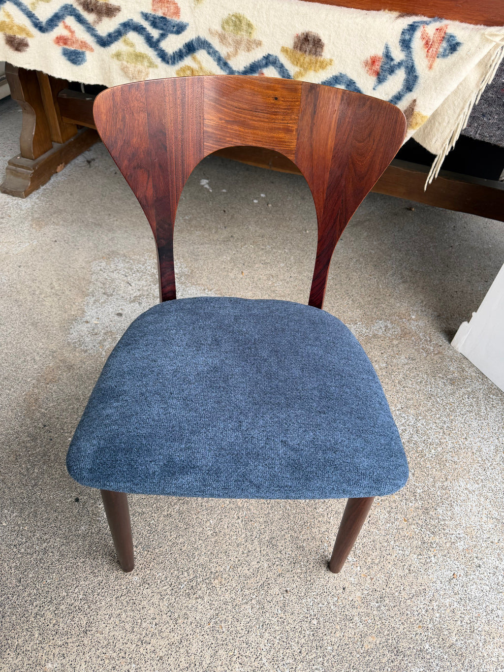 SUITE DE 4 CHAISES EN PALISSANDRE DE RIO PAR NIELS KOEFOEDS CIRCA 1960 DANEMARK