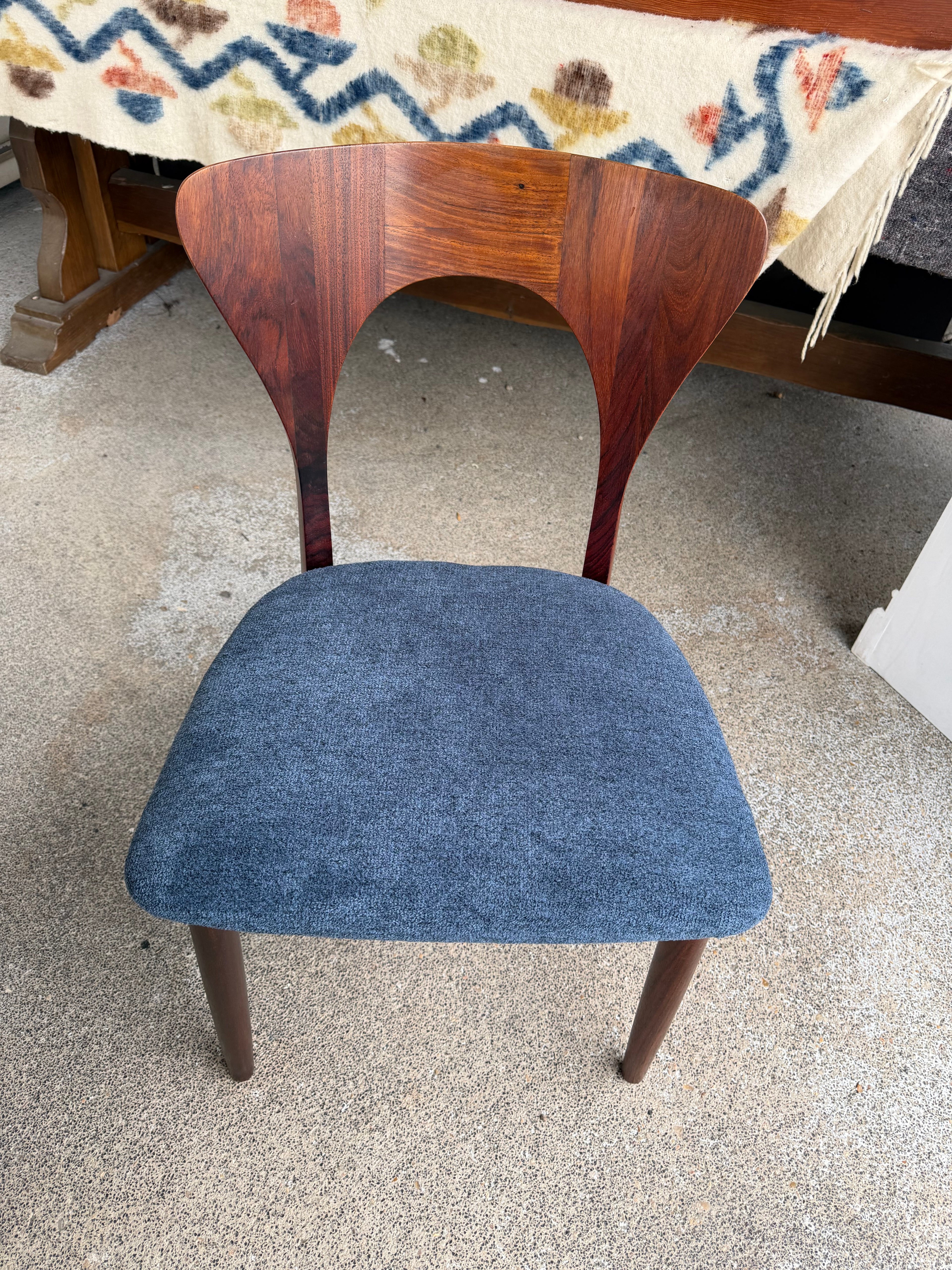 SUITE DE 4 CHAISES EN PALISSANDRE DE RIO PAR NIELS KOEFOEDS CIRCA 1960 DANEMARK