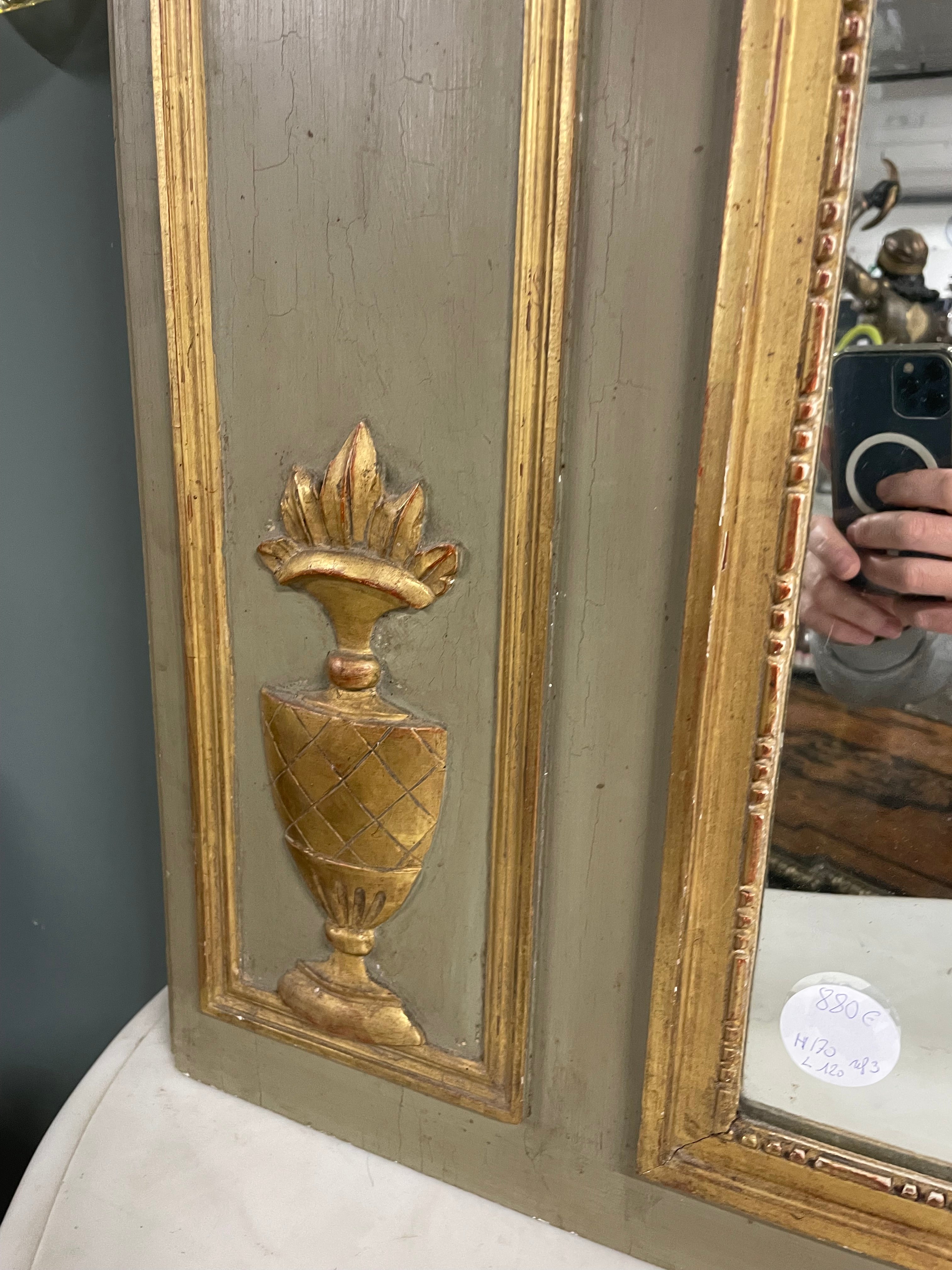 Grand trumeau en bois laqué style Louis XVI