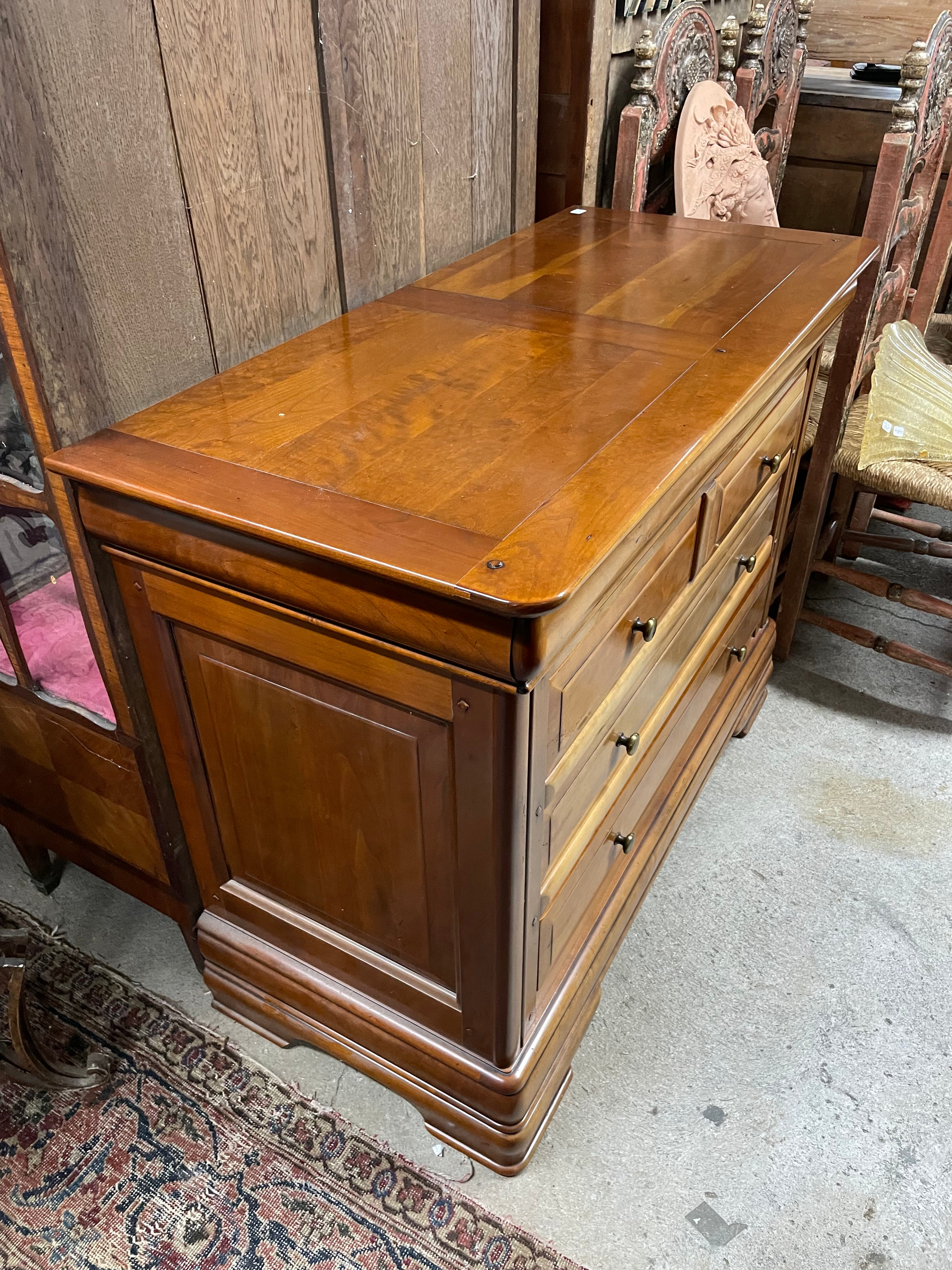 Commode merisier style Louis Philippe