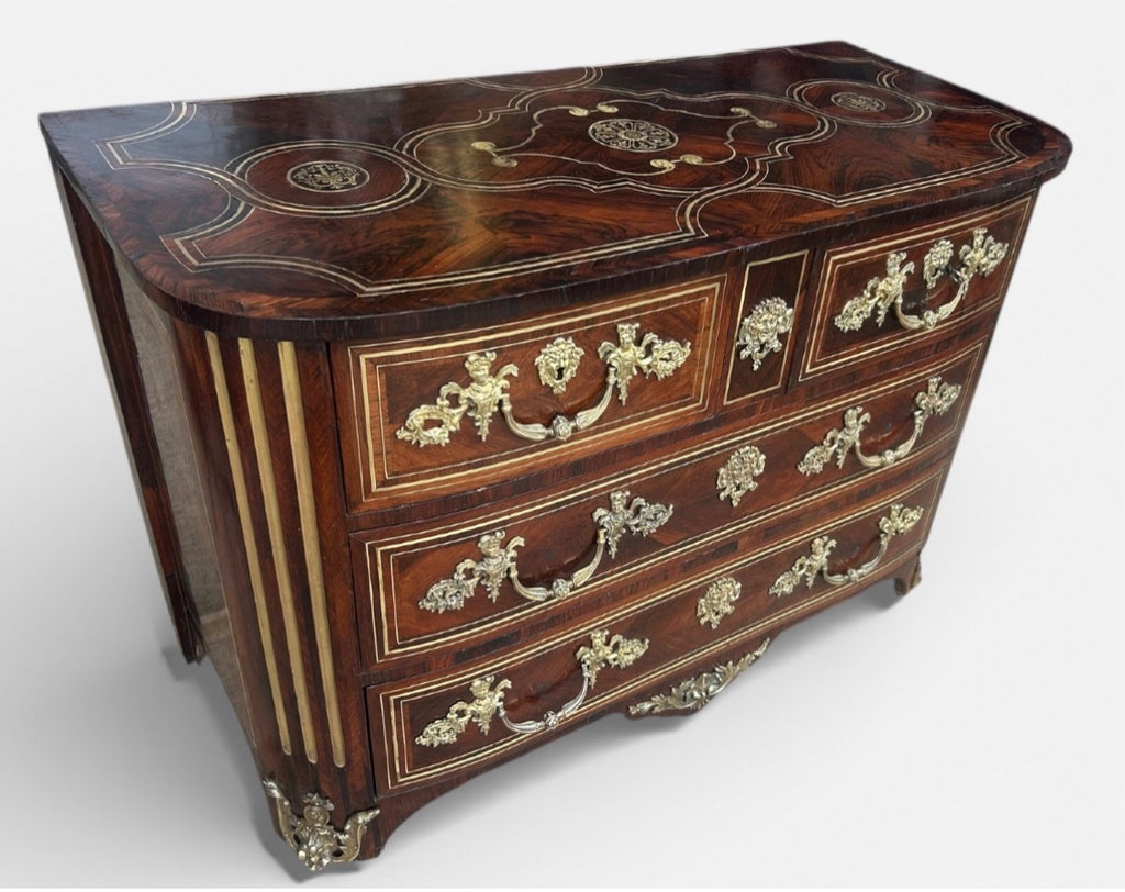 COMMODE EN PLACAGE DE PALISSANDRE D’ÉPOQUE LOUIS XIV PLATEAU BOIS - RÉGENCE DÉBUT XVIIIÈME