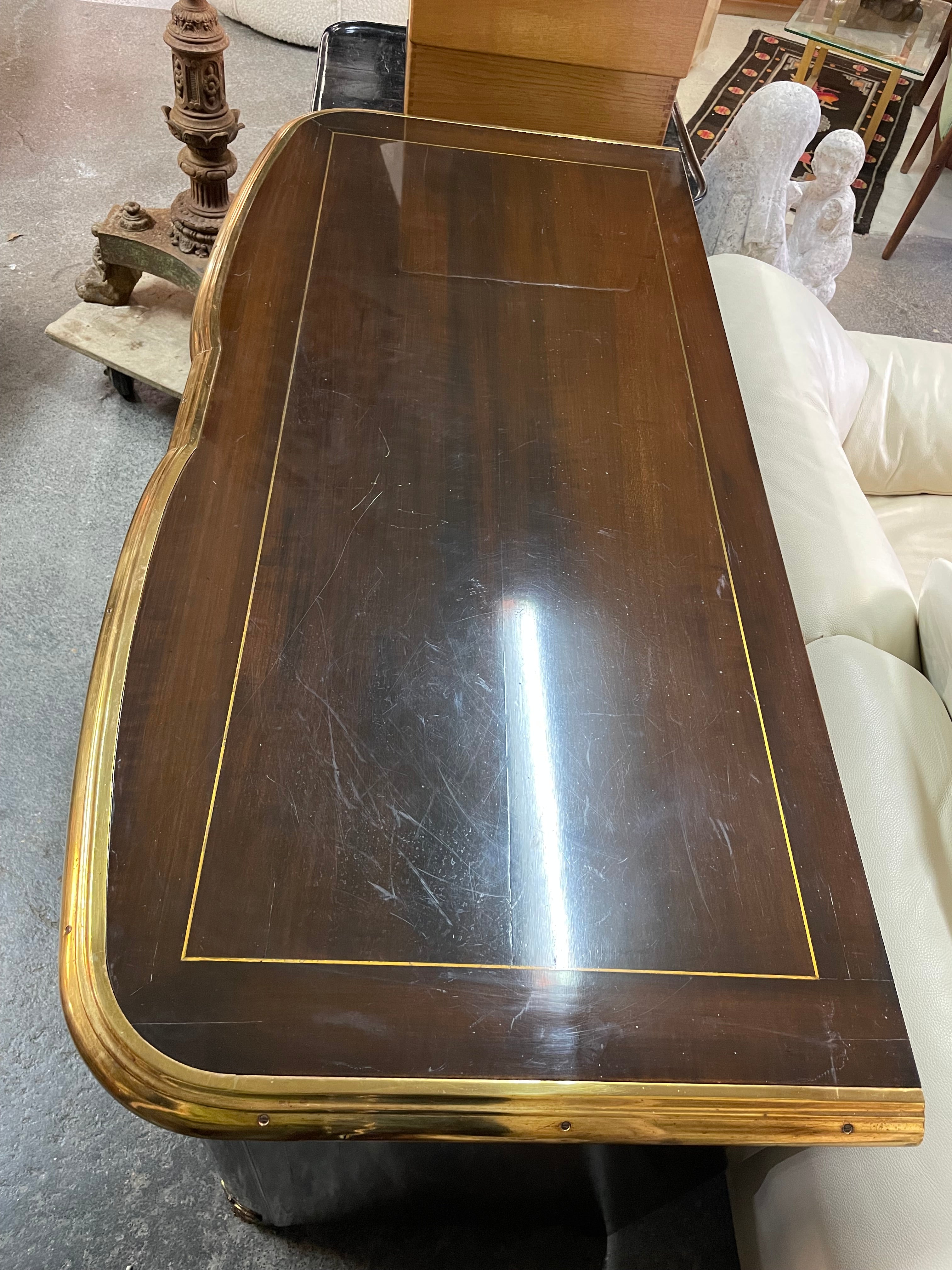 Commode de style Louis XIV - Ateliers Mailfert à Orléans