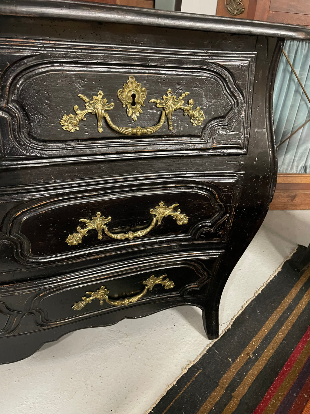 Commode Tombeau Rustique Louis XV Laquée Noire D’époque XVIIIème