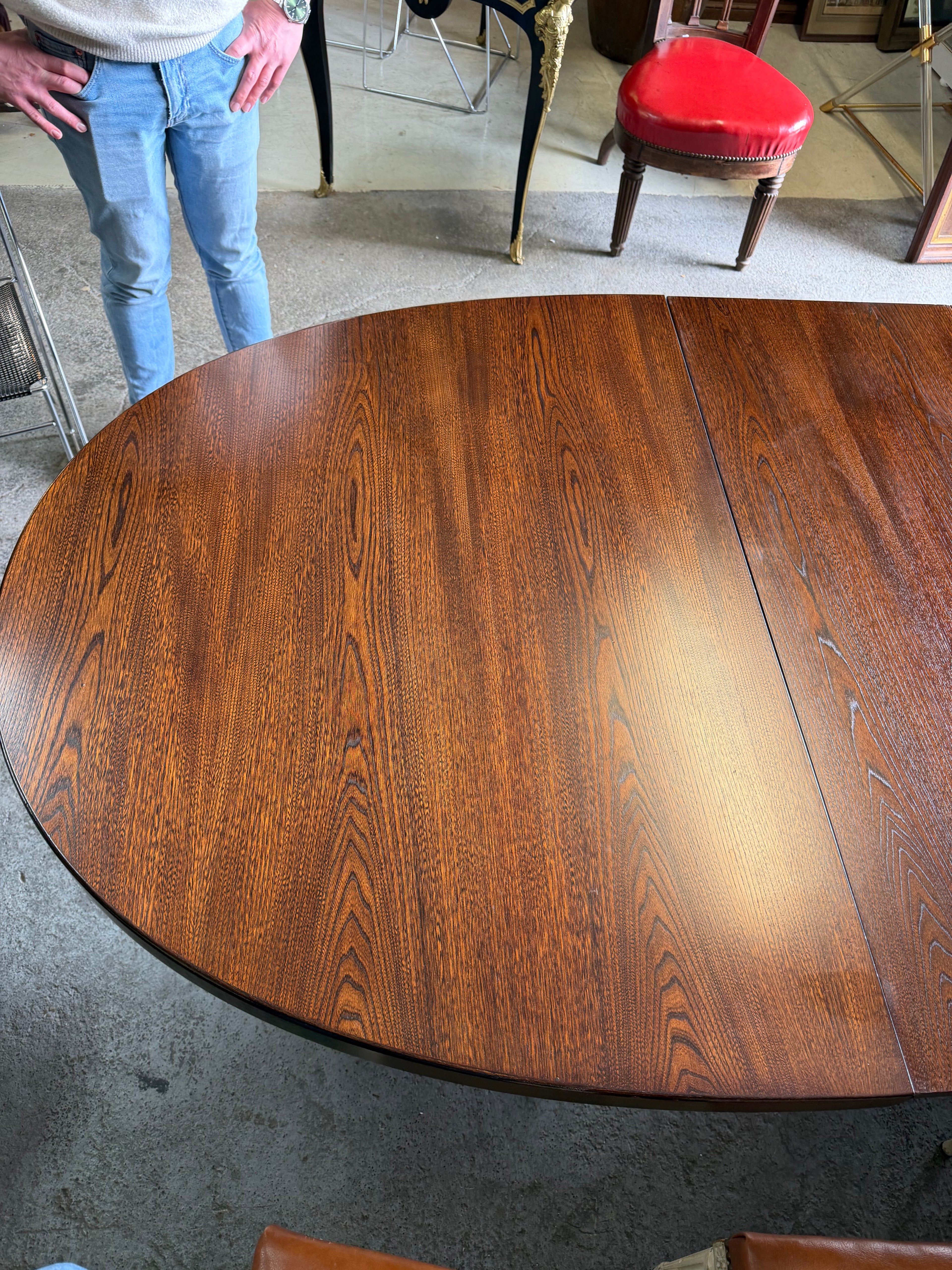 Grande table ovale Baumann circa 1960