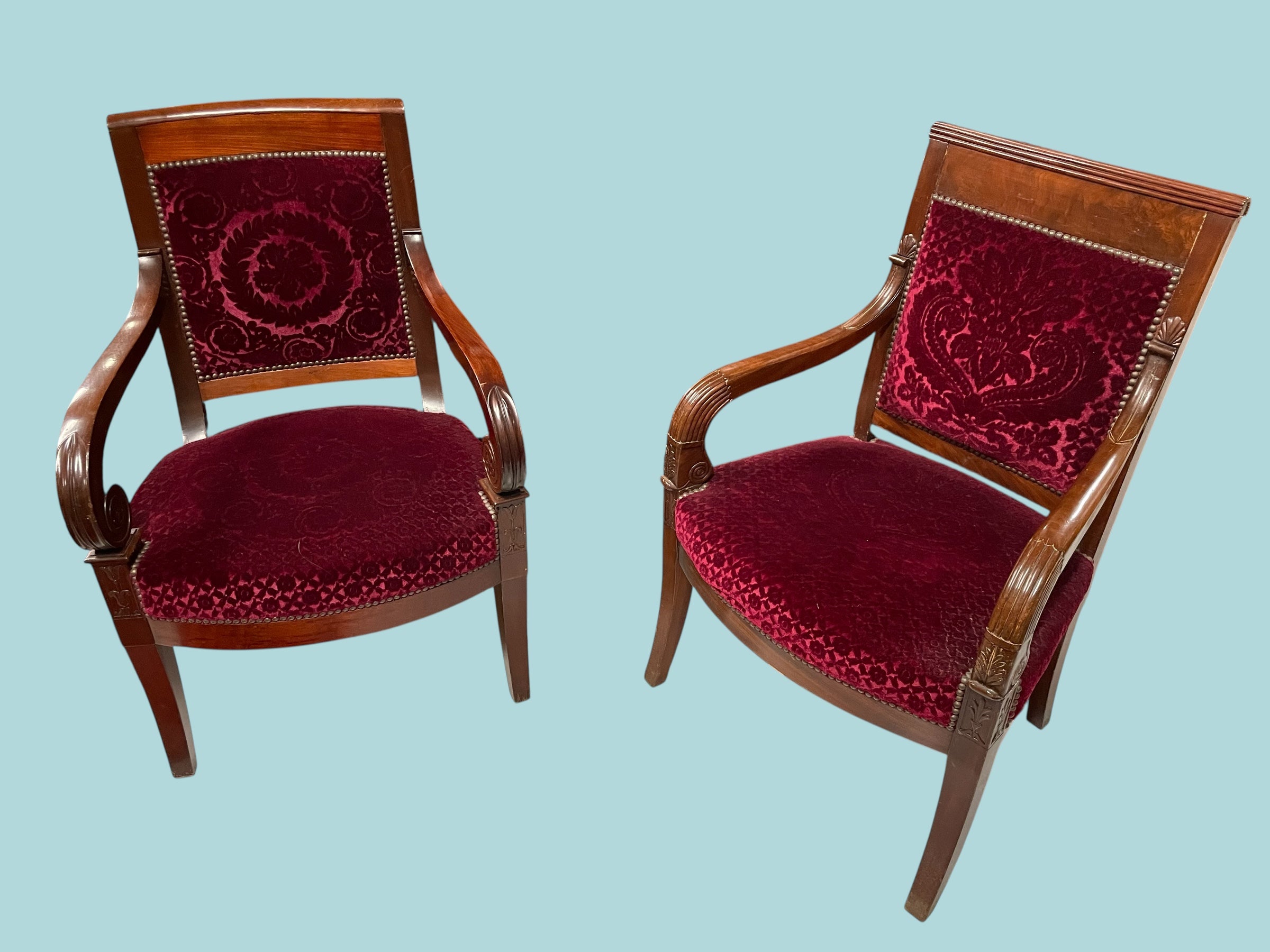 Paire de fauteuils restauration