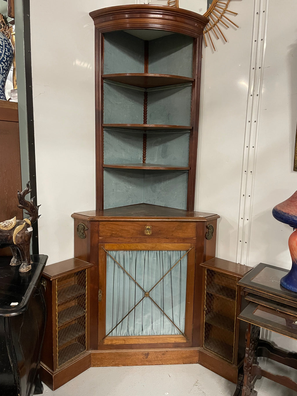 Encoignure style anglais 19ème