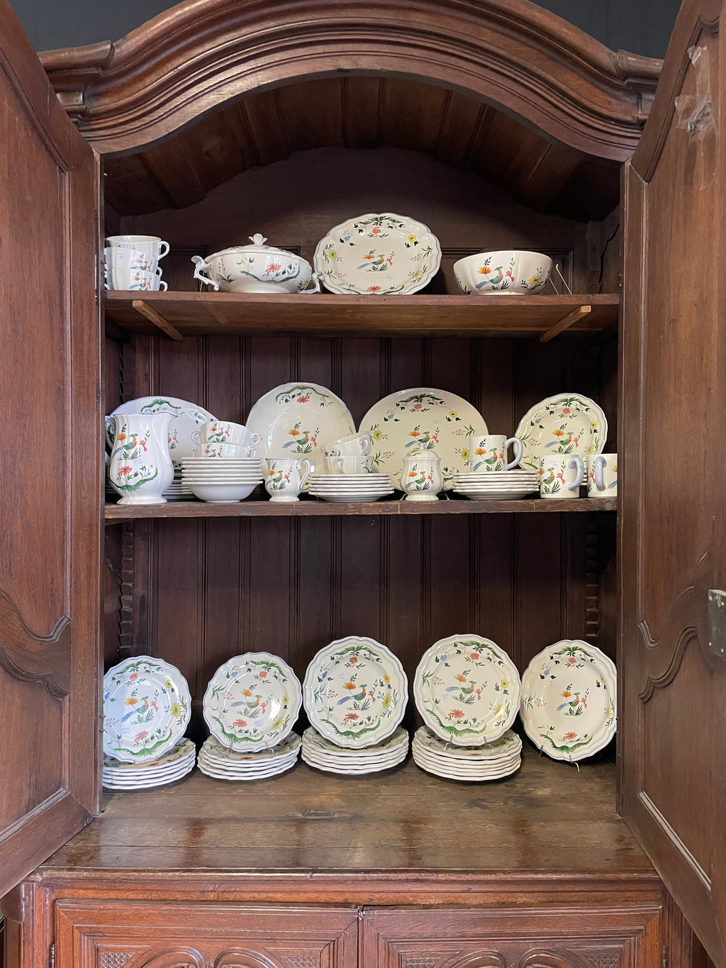 Buffet deux corps de présentation époque régence en chêne