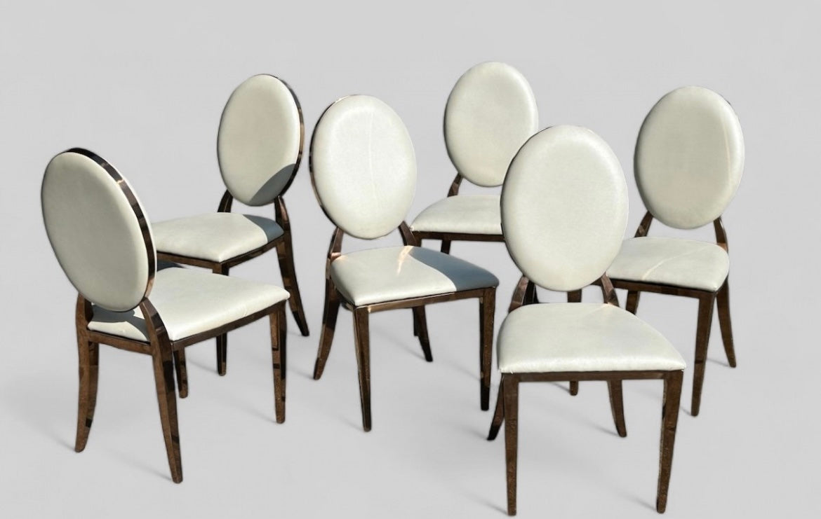 Six Chaises à dossier médaillon En Laiton Et Skaï Blanc Vers 1980