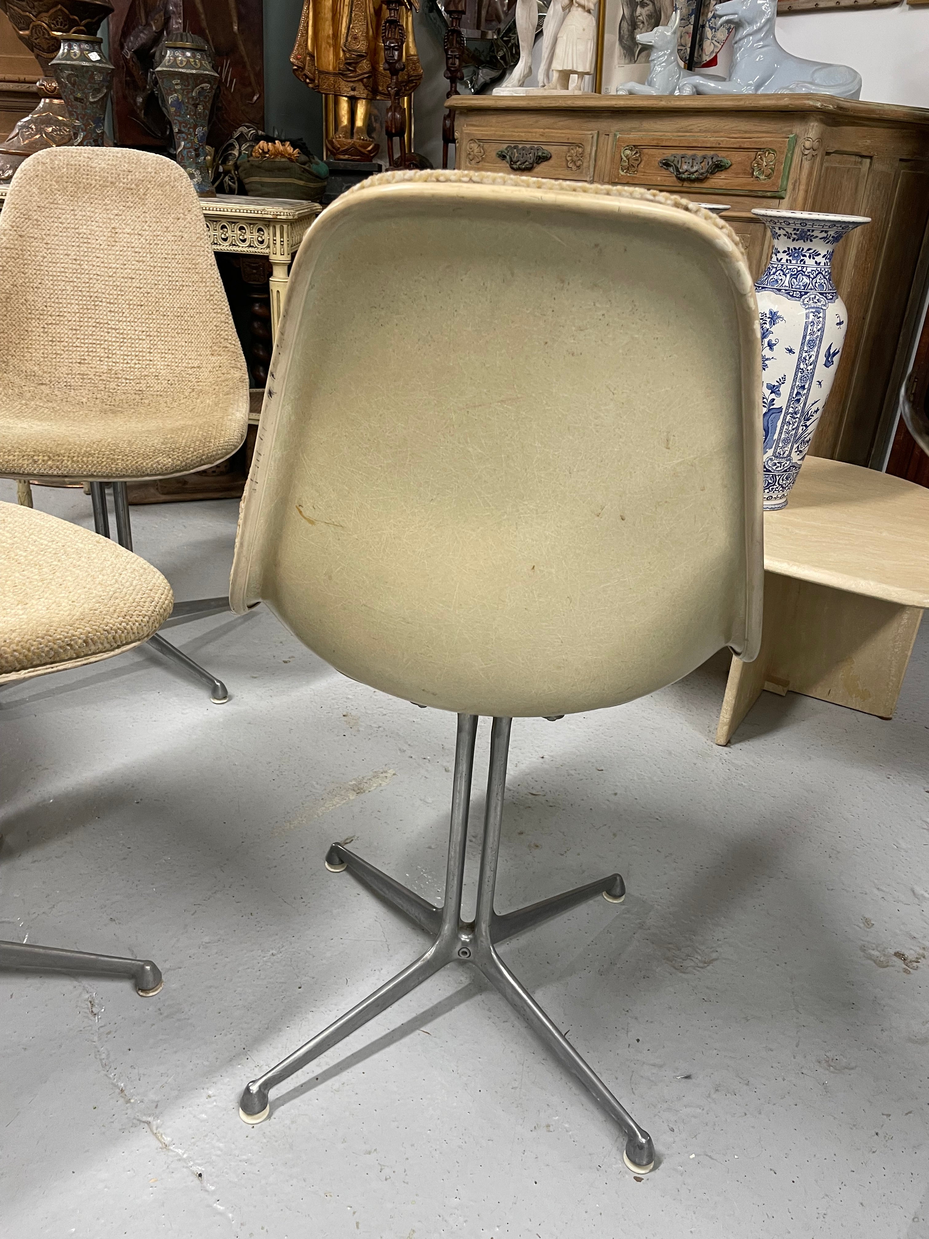 Set de 4 chaises Charles et Ray EAMES pour Herman Miller