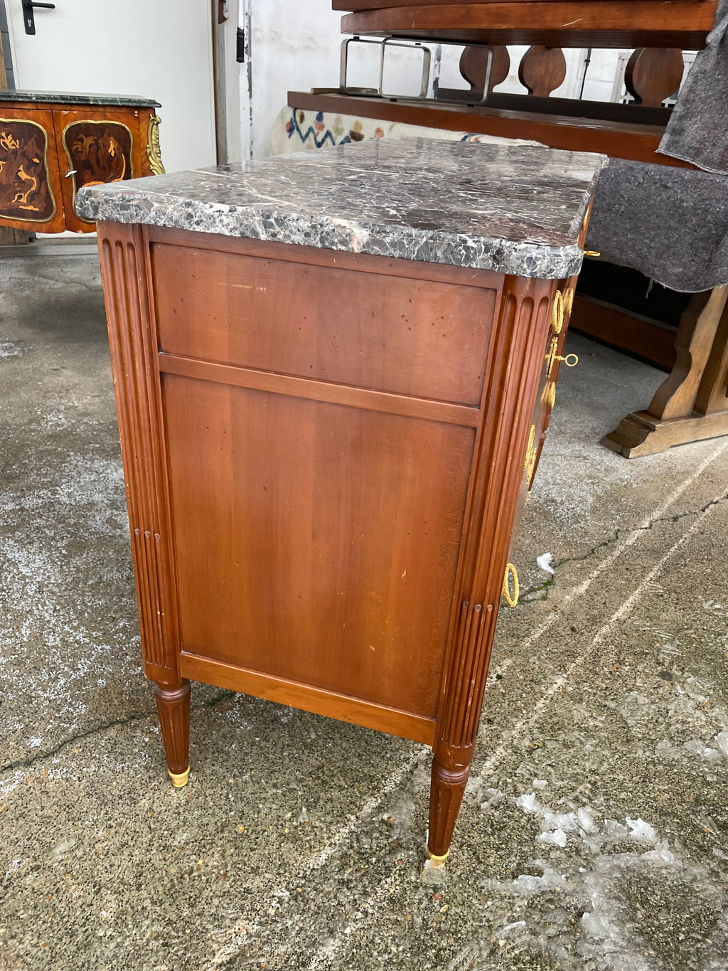 Commode style Louis XVI estampille Hazard