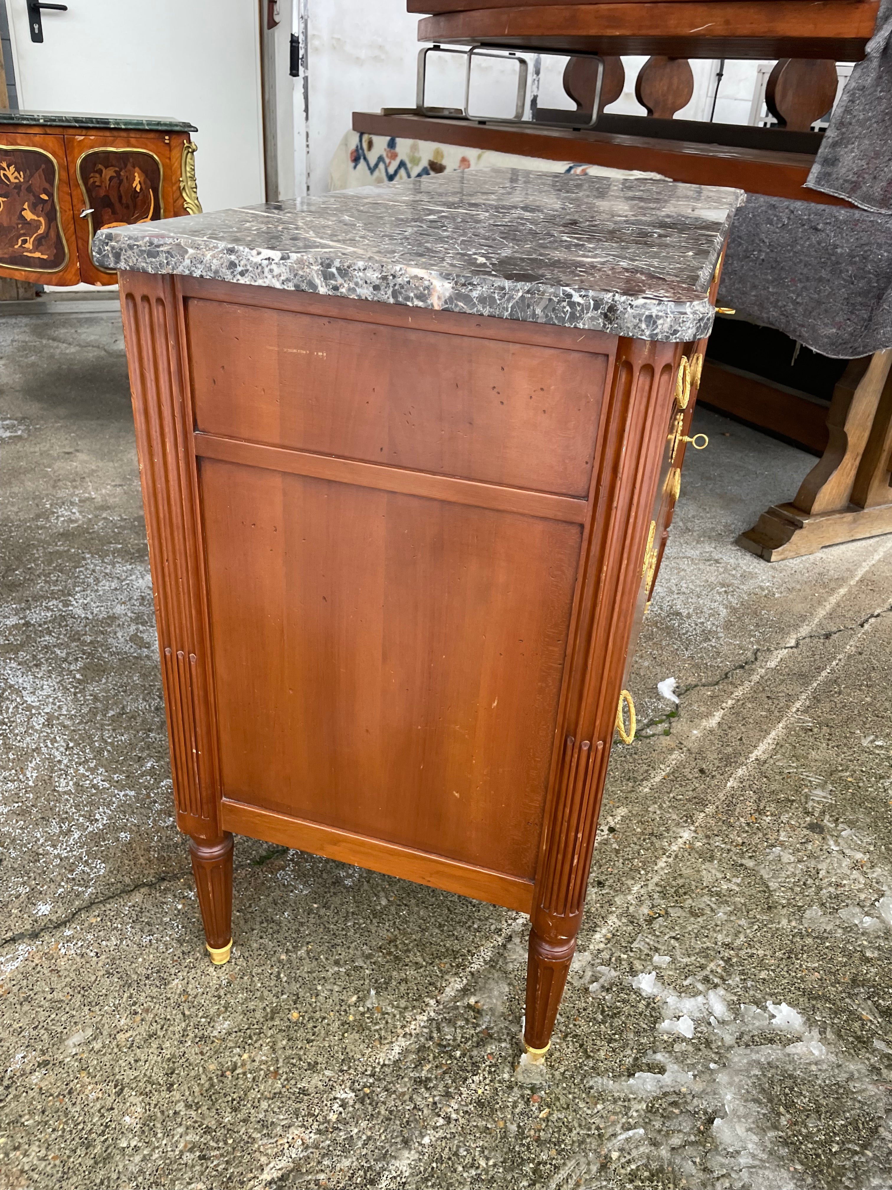 Commode style Louis XVI estampille Hazard