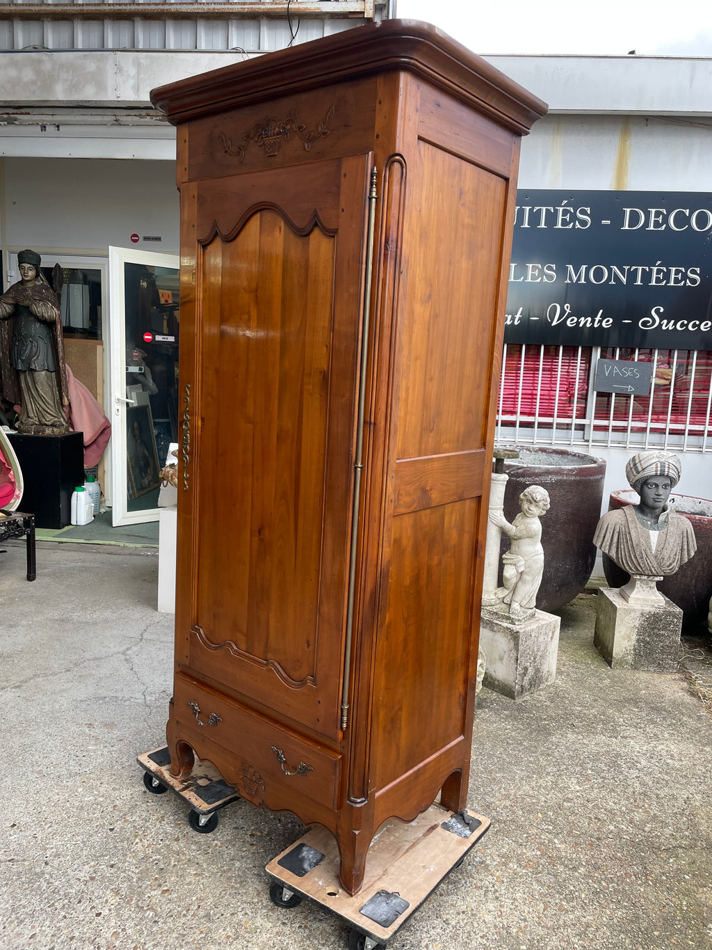 Bonnetière en merisier