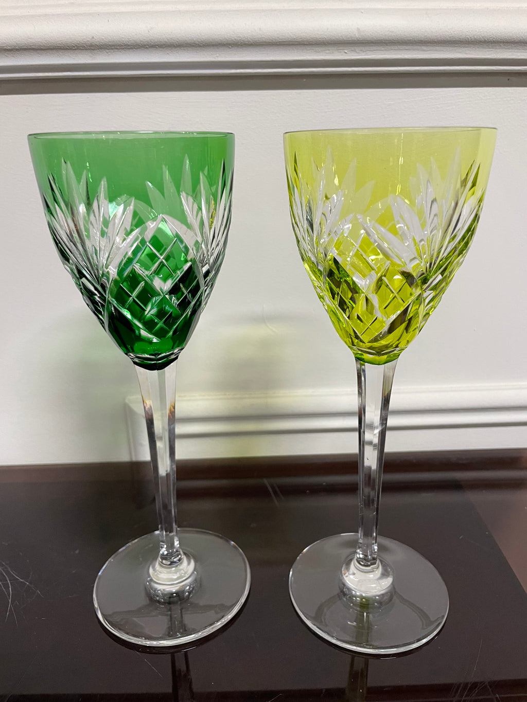 6 VERRES ROEMERS EN CRISTAL DE COULEUR SAINT LOUIS MODÈLE CHANTILLY H: 21,5