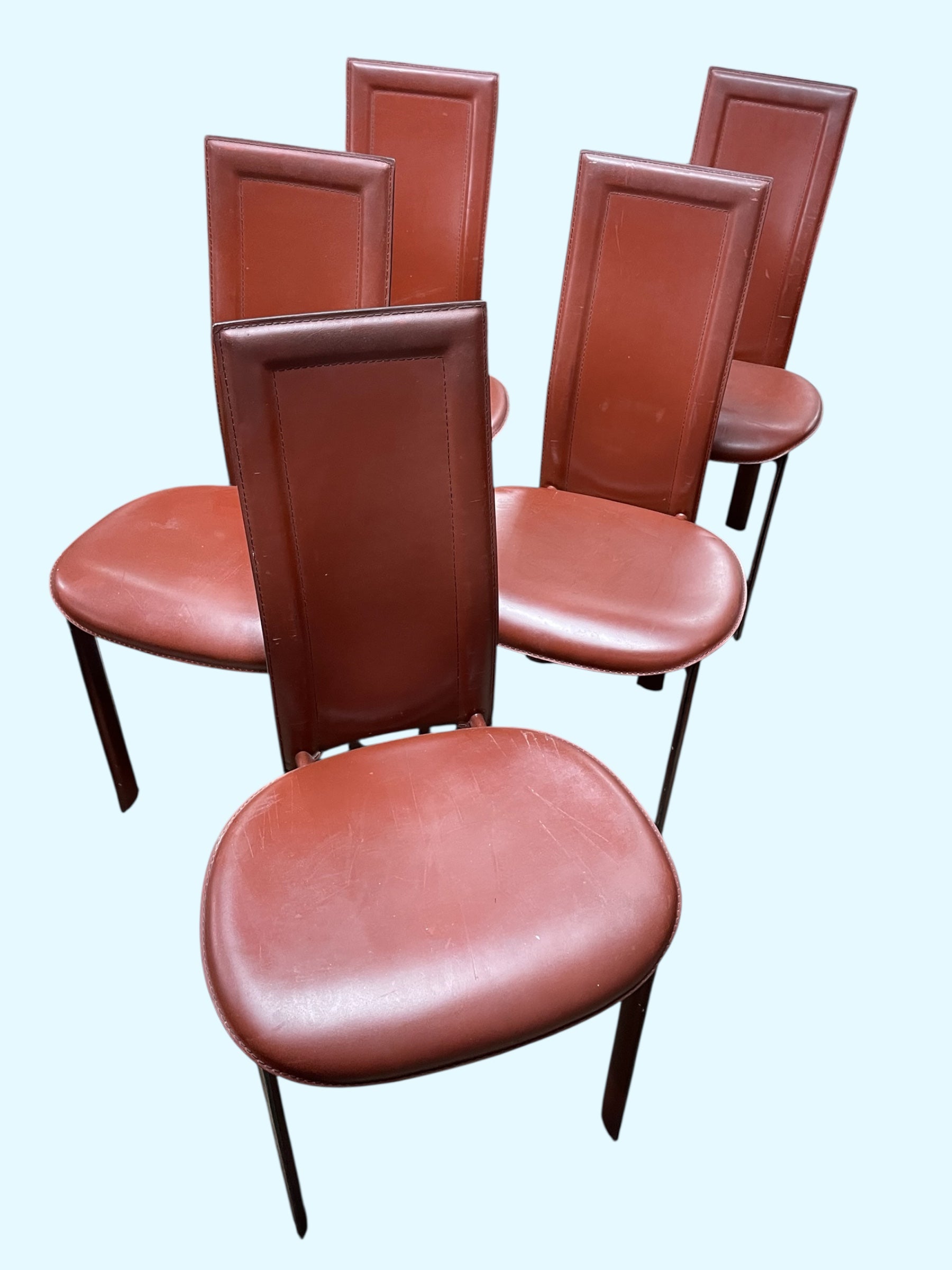 Set 5 chaises cuir rouge Roche et Bobois