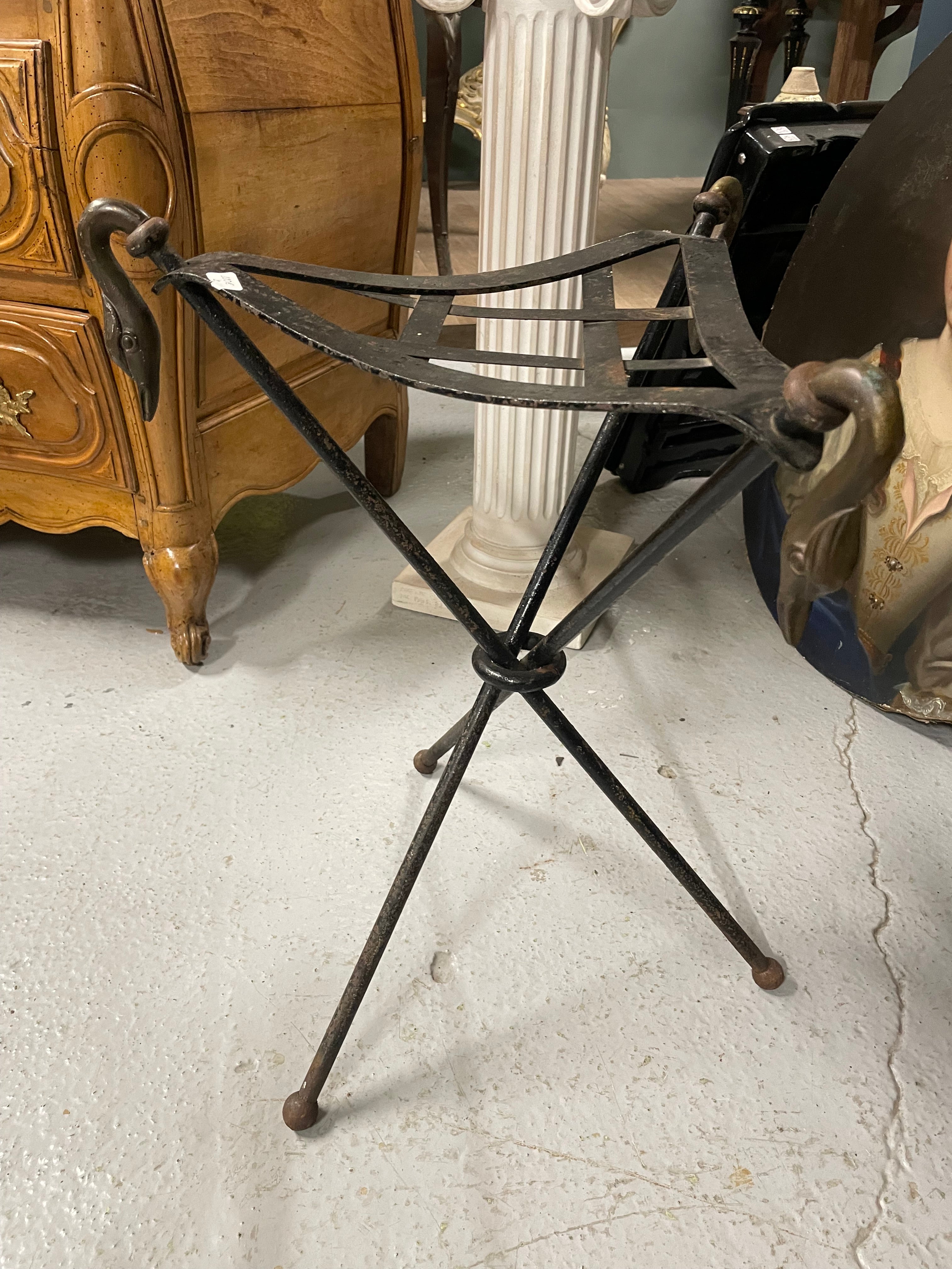 Tabouret en fer forgé dans le goût de Madeleine Castaing