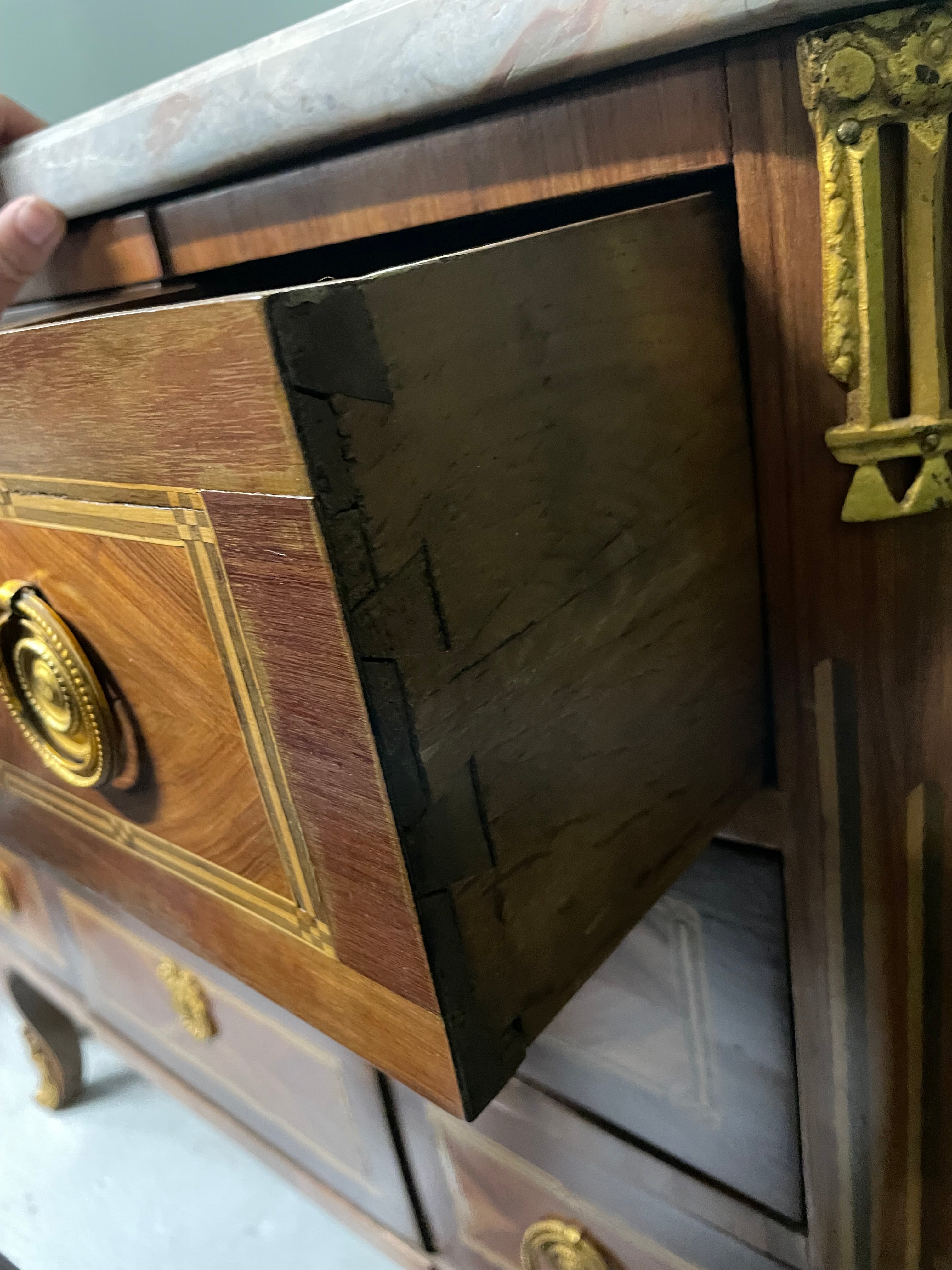Commode D’époque Transition En Marqueterie Estampillée L Boudin