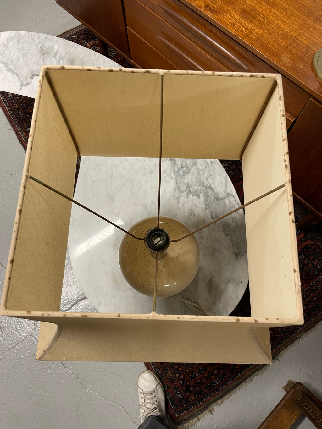 Lampe en travertin par Philippe Barbier