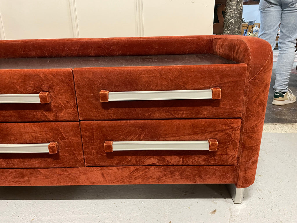 VENDUE - Petite commode vintage gainée de velours Circa 1970
