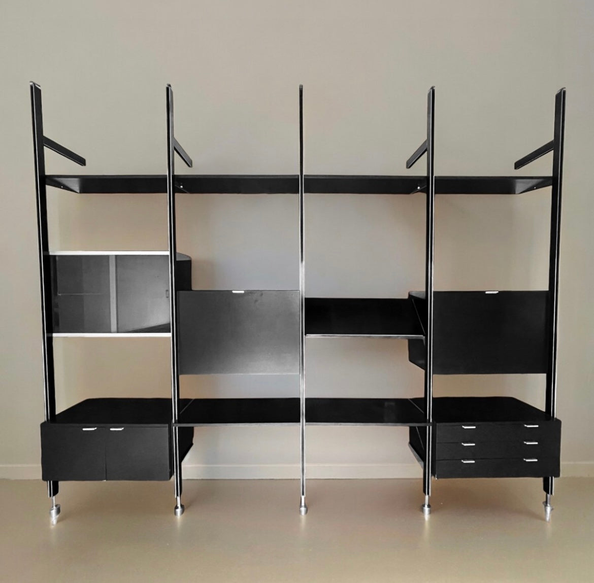 Bibliothèque Modulable George Nelson Pour Mobilier International Circa 1970